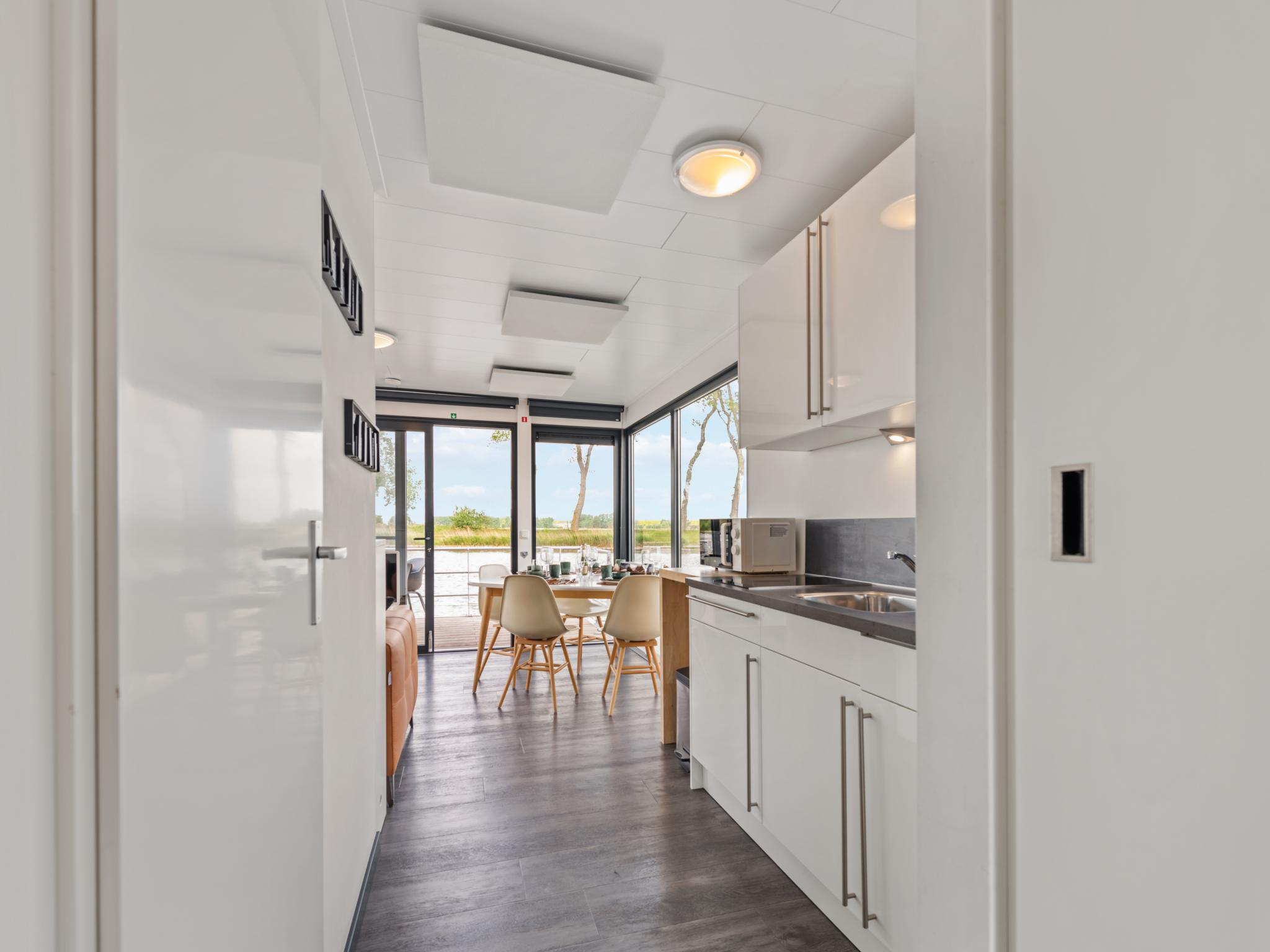 Swimming pool area at Maxim Jr in Nieuwpoort