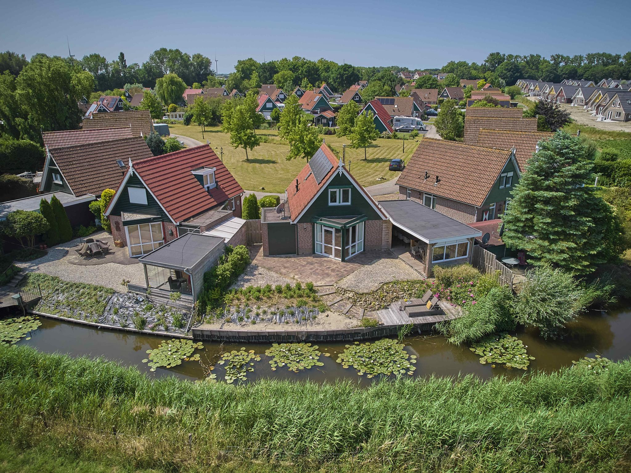 Living area at Poldergeluk in Ooltgensplaat