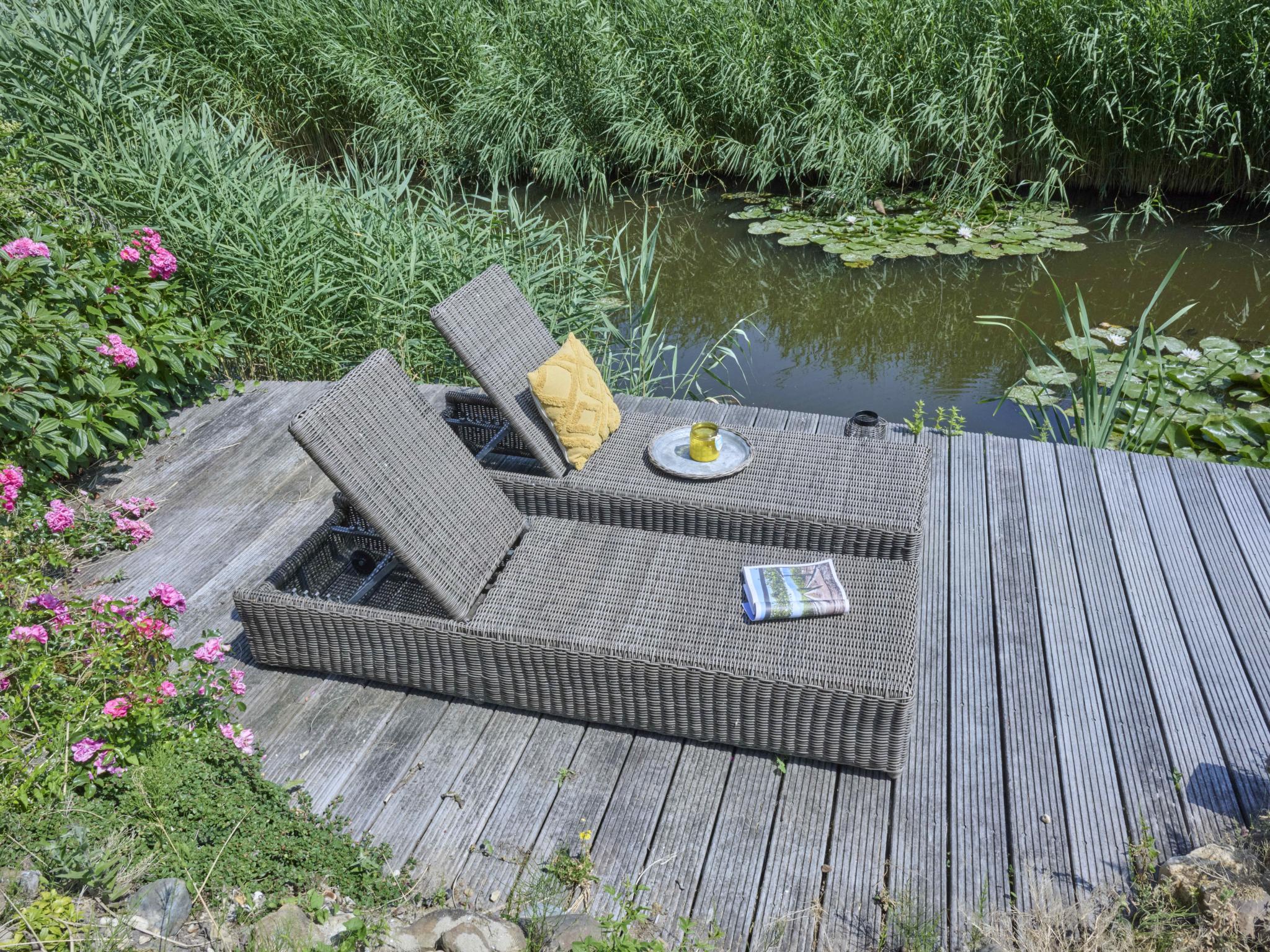 Swimming pool area at Poldergeluk in Ooltgensplaat