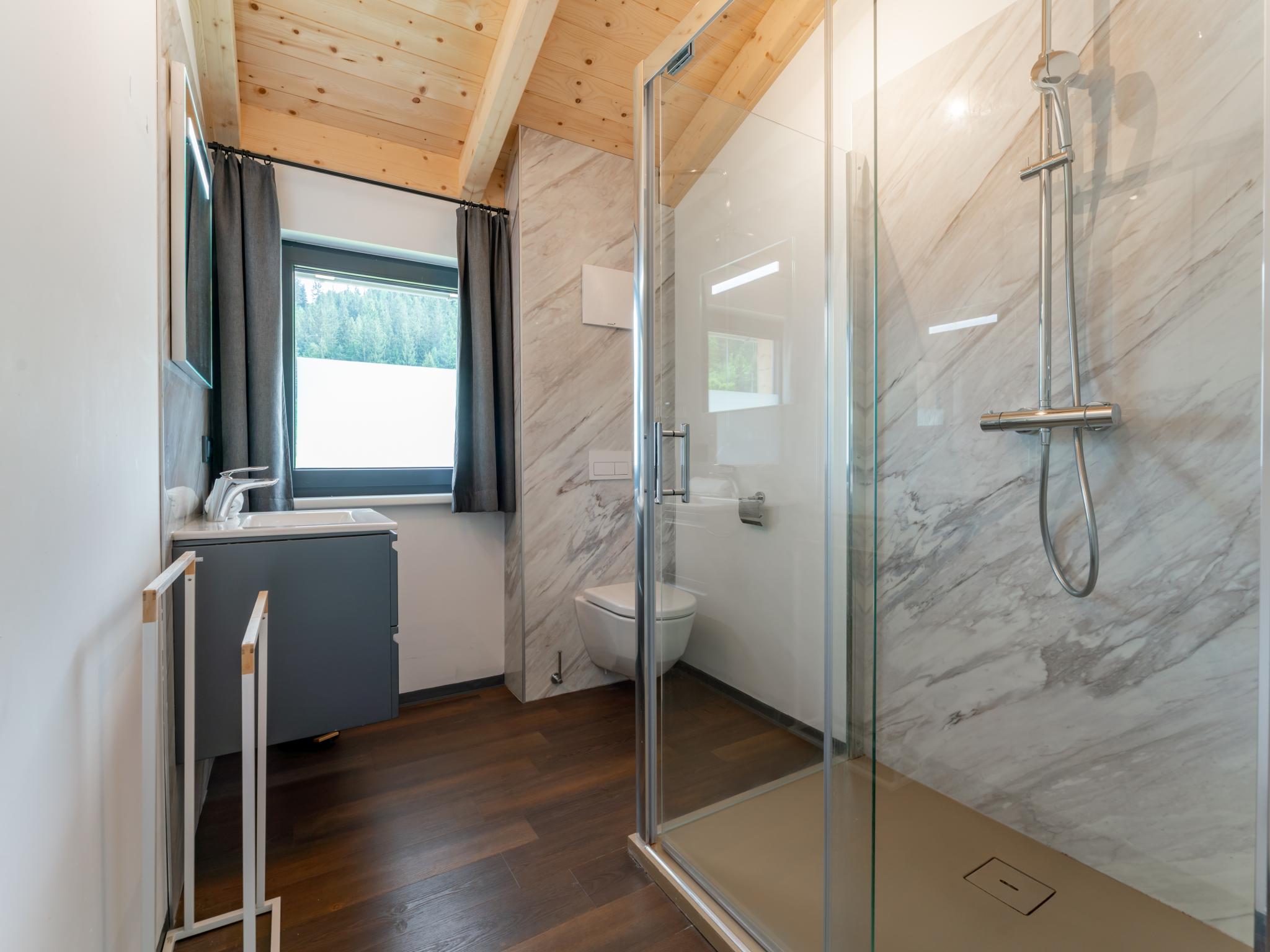 Modern kitchen at Obermöschach 6 in Hermagor-Pressegger See