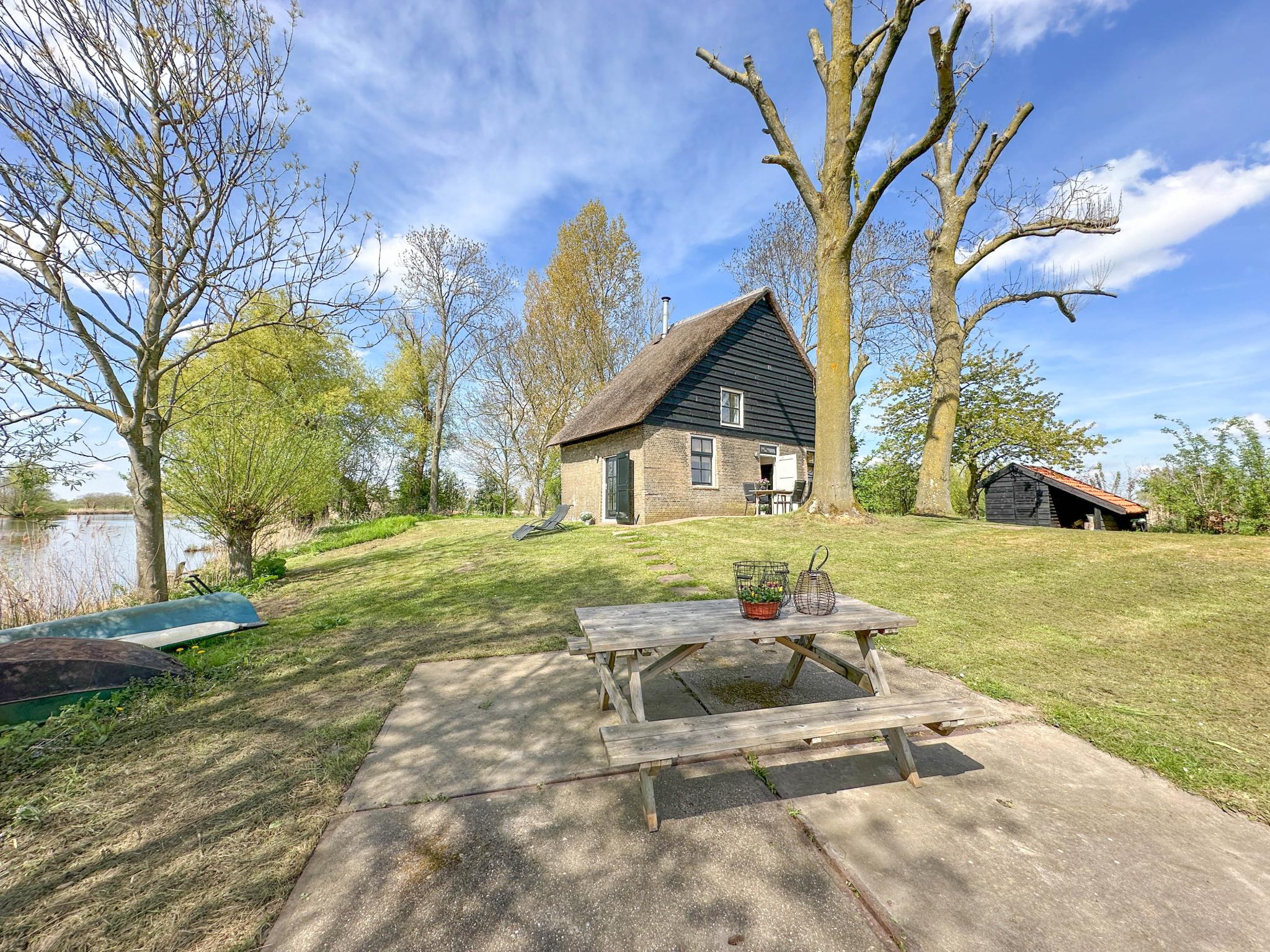 Modern kitchen at Biesboschhuisje in Hooge Zwaluwe