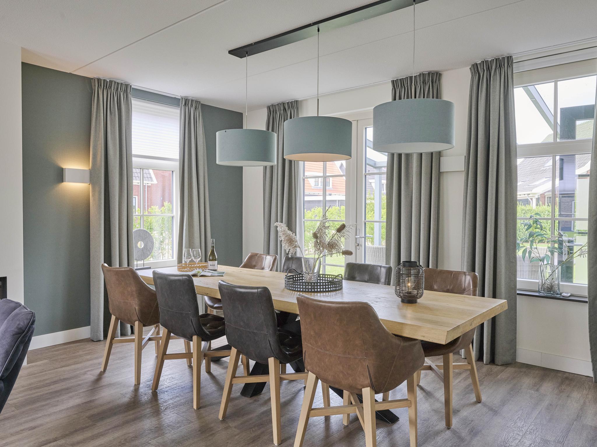 Swimming pool area at Sea Deluxe in Colijnsplaat