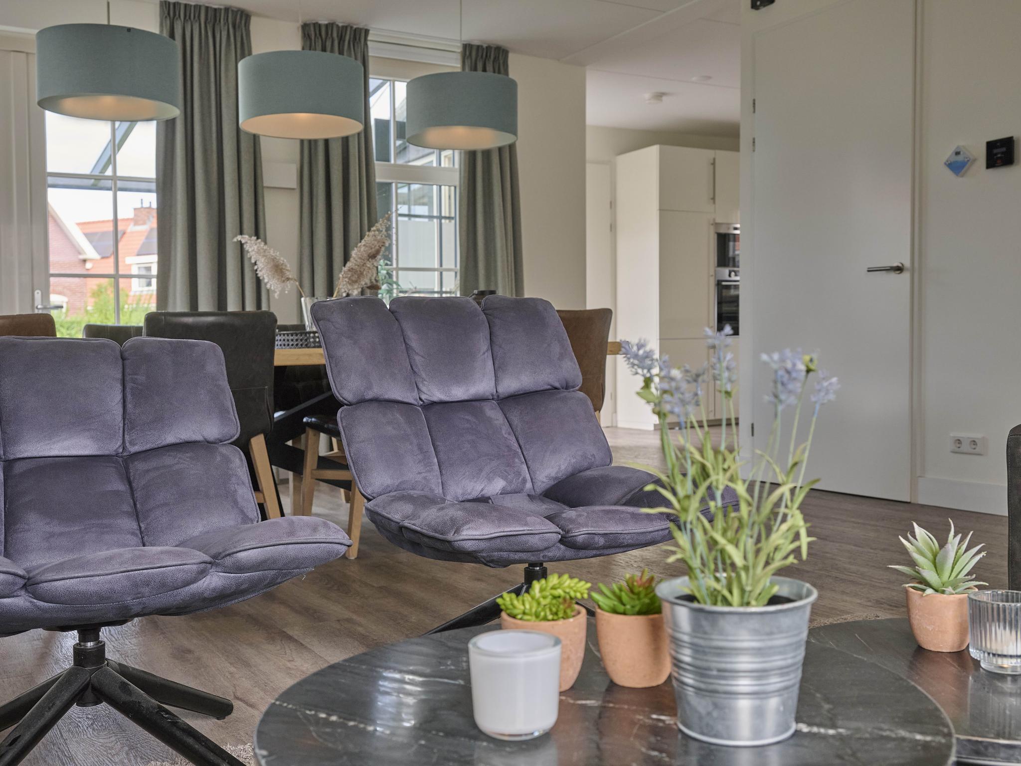 Modern kitchen at Sea Deluxe in Colijnsplaat