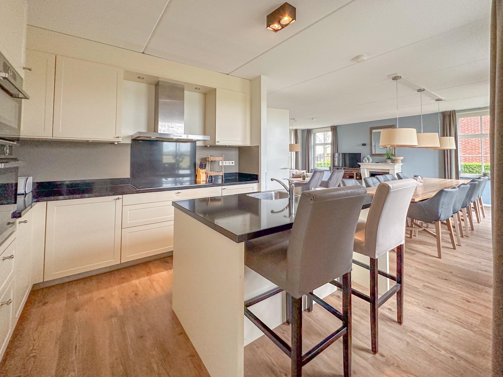 Swimming pool area at Sea Sun Relax 37 in Colijnsplaat