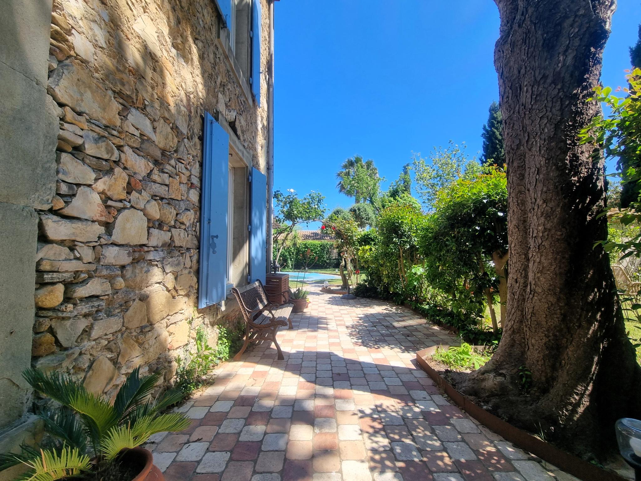Bathroom facilities at Les Châtaignes in Canet