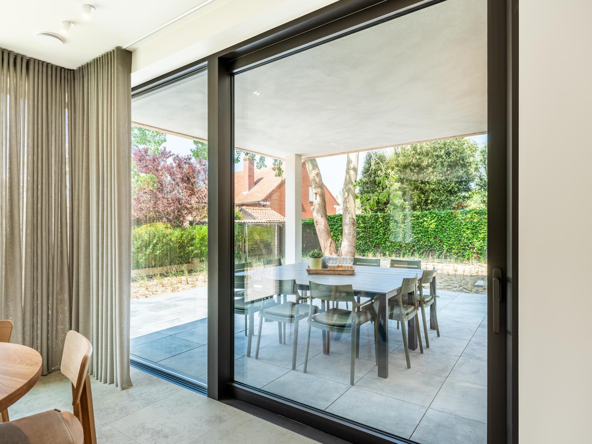 Outdoor terrace and views at St-Ides in Sint-Idesbald
