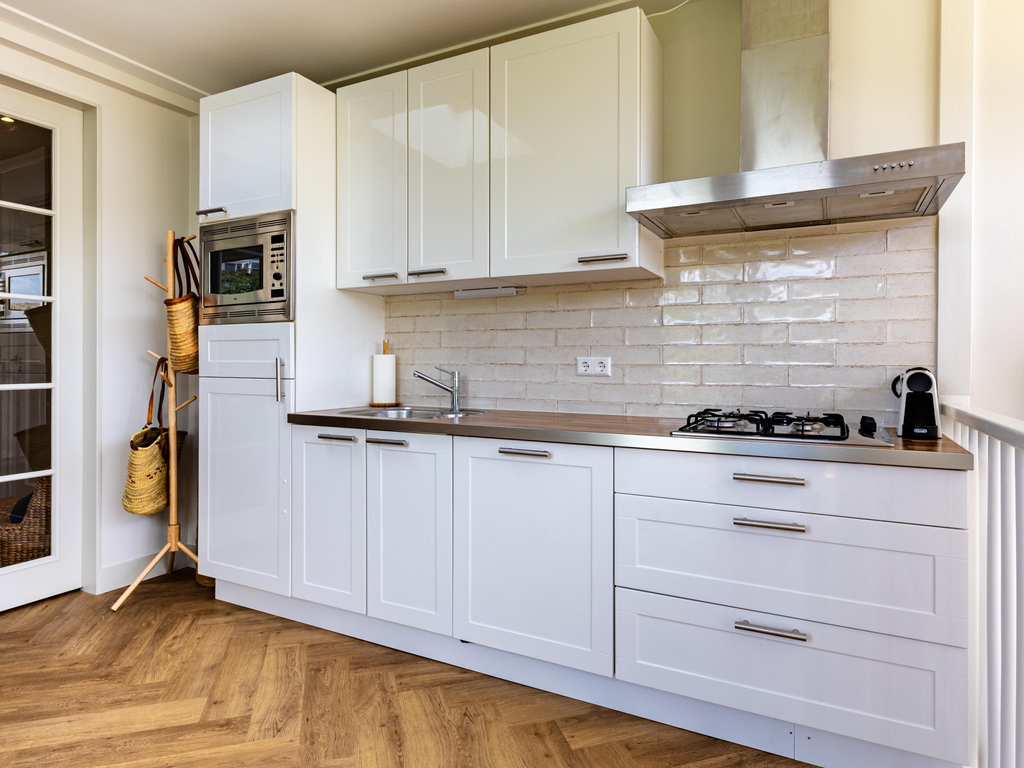 Outdoor terrace and views at Studio Haas in Bergen aan Zee