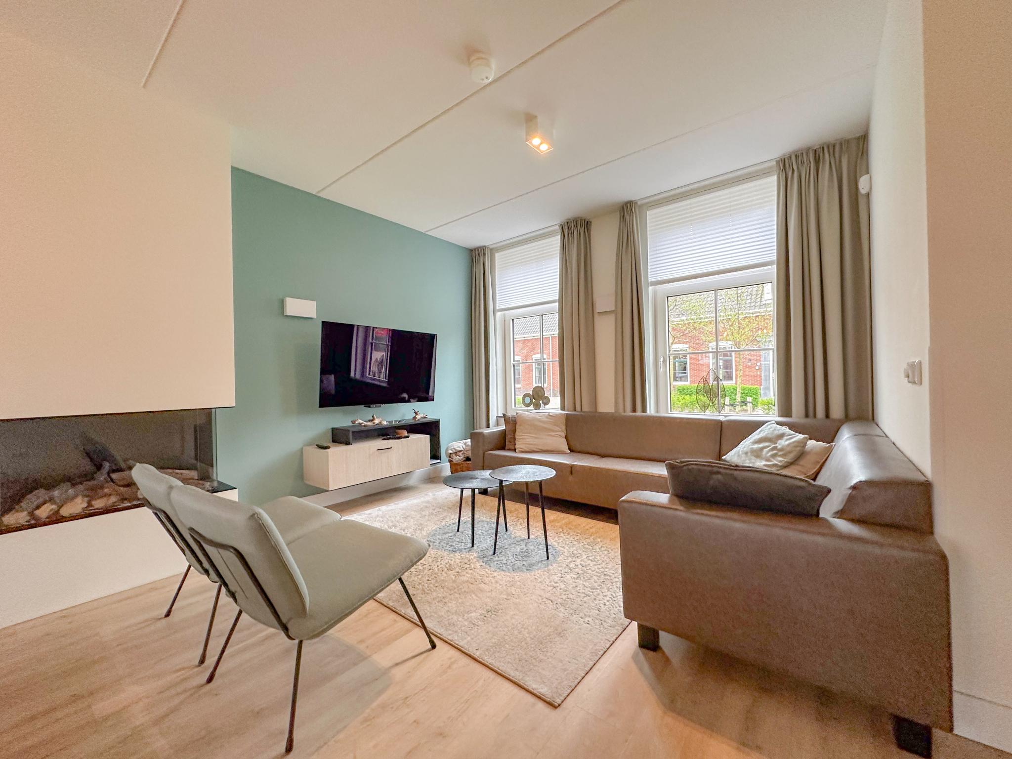 Modern kitchen at Perfektion am Strand in Colijnsplaat