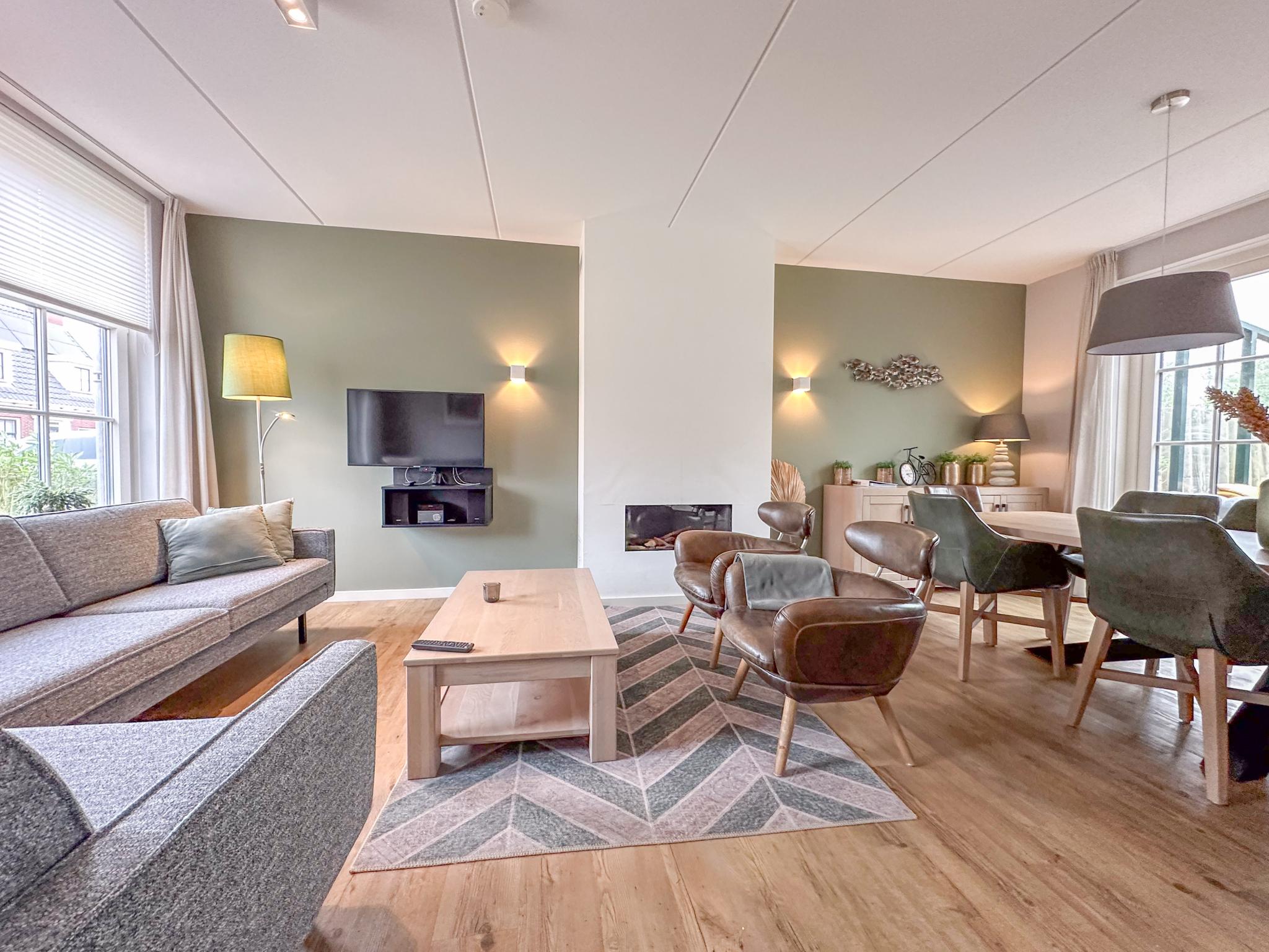 Swimming pool area at Villa Superieur 64 in Colijnsplaat