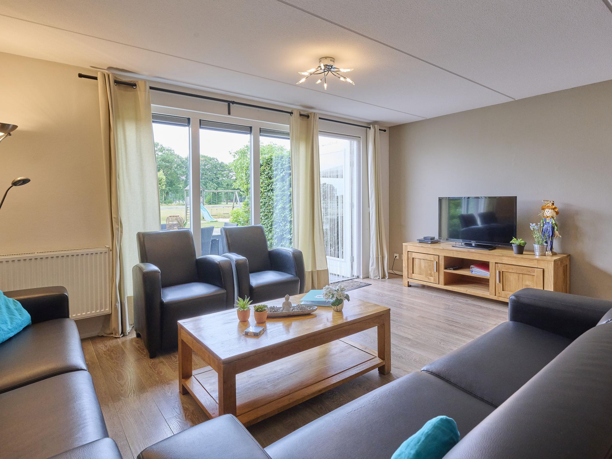 Outdoor terrace and views at t Katreel in Haaksbergen