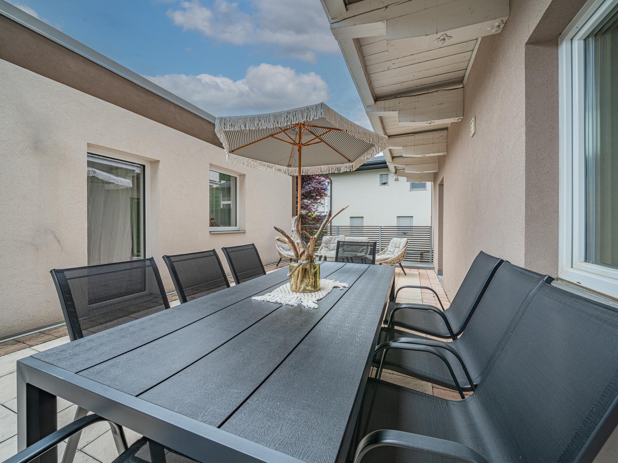 Outdoor terrace and views at Haus Enn in Neukirchen am Großvenediger