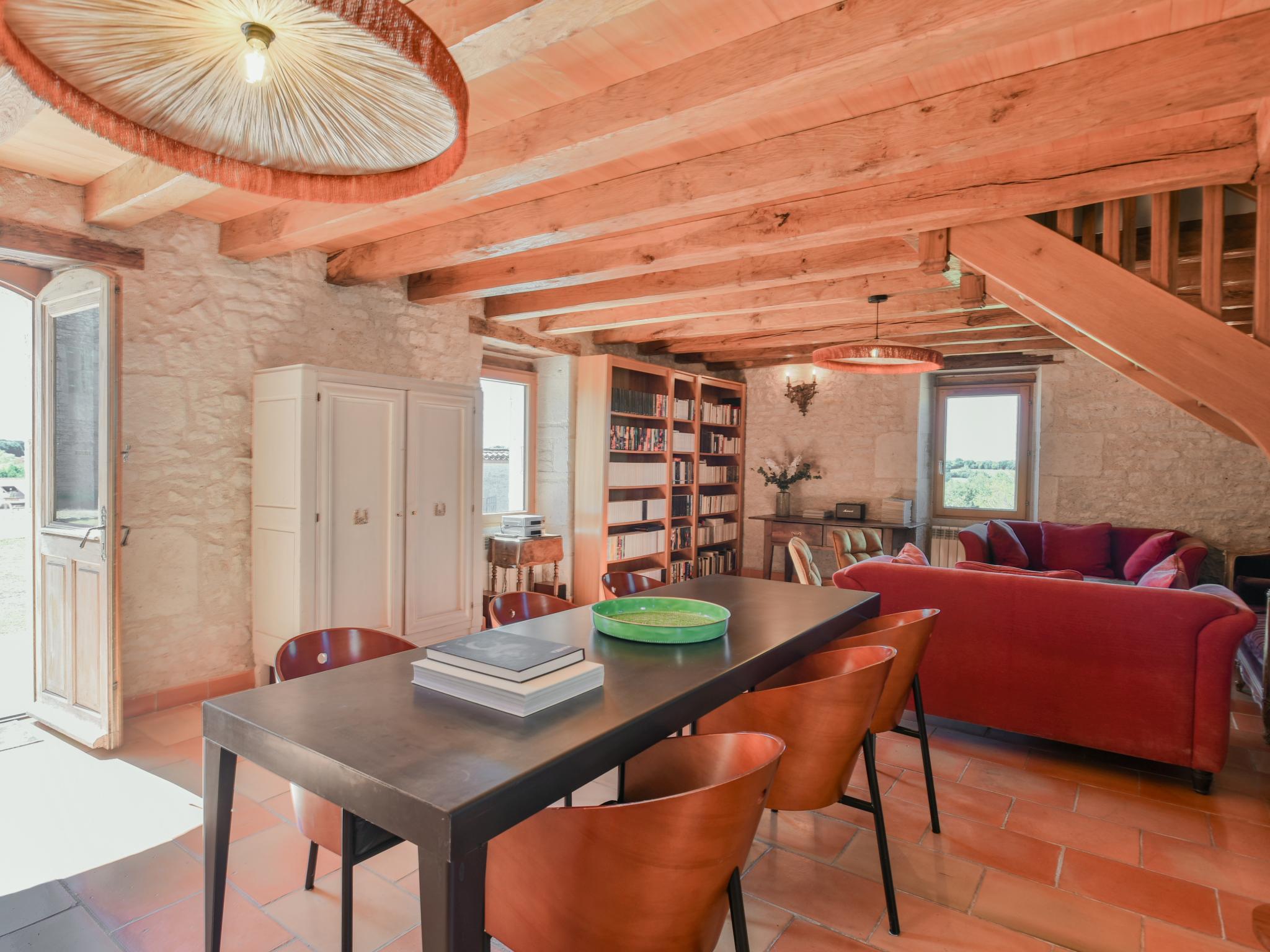 Modern kitchen at Les Artals in Montaigu de Quercy
