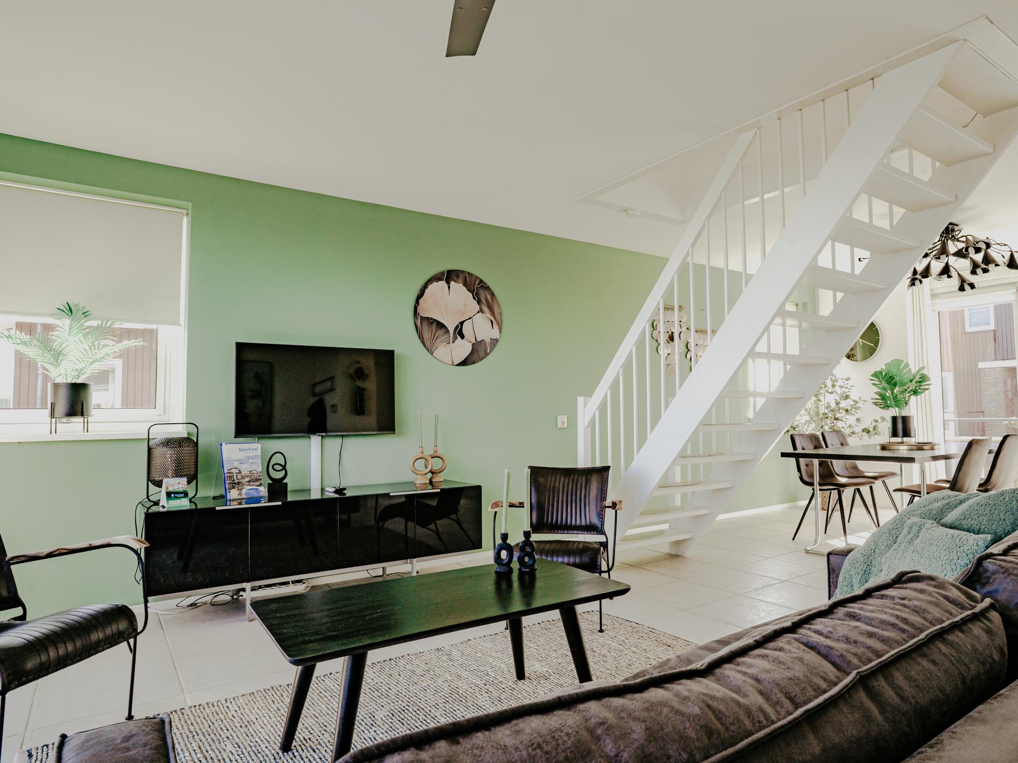 Bedroom with comfortable beds at Nova Meer in Uitgeest