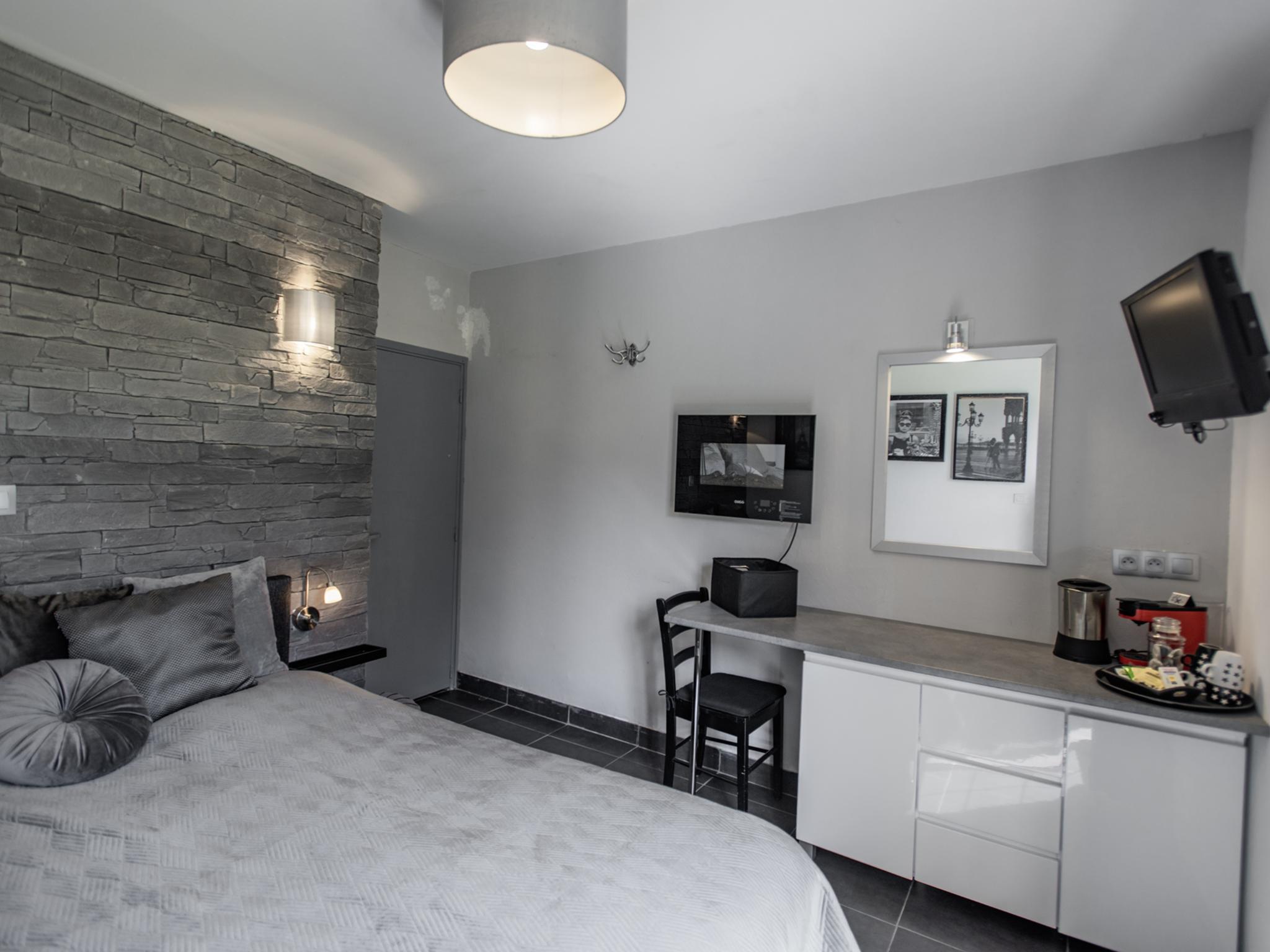 Swimming pool area at Cabirat in Mazeyrolles