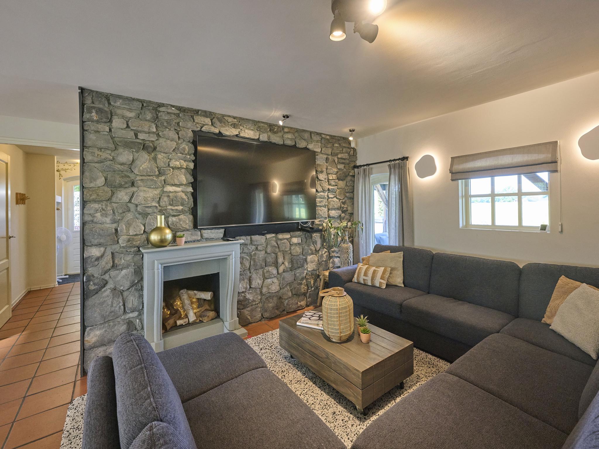 Modern kitchen at Pure Rust in Holten