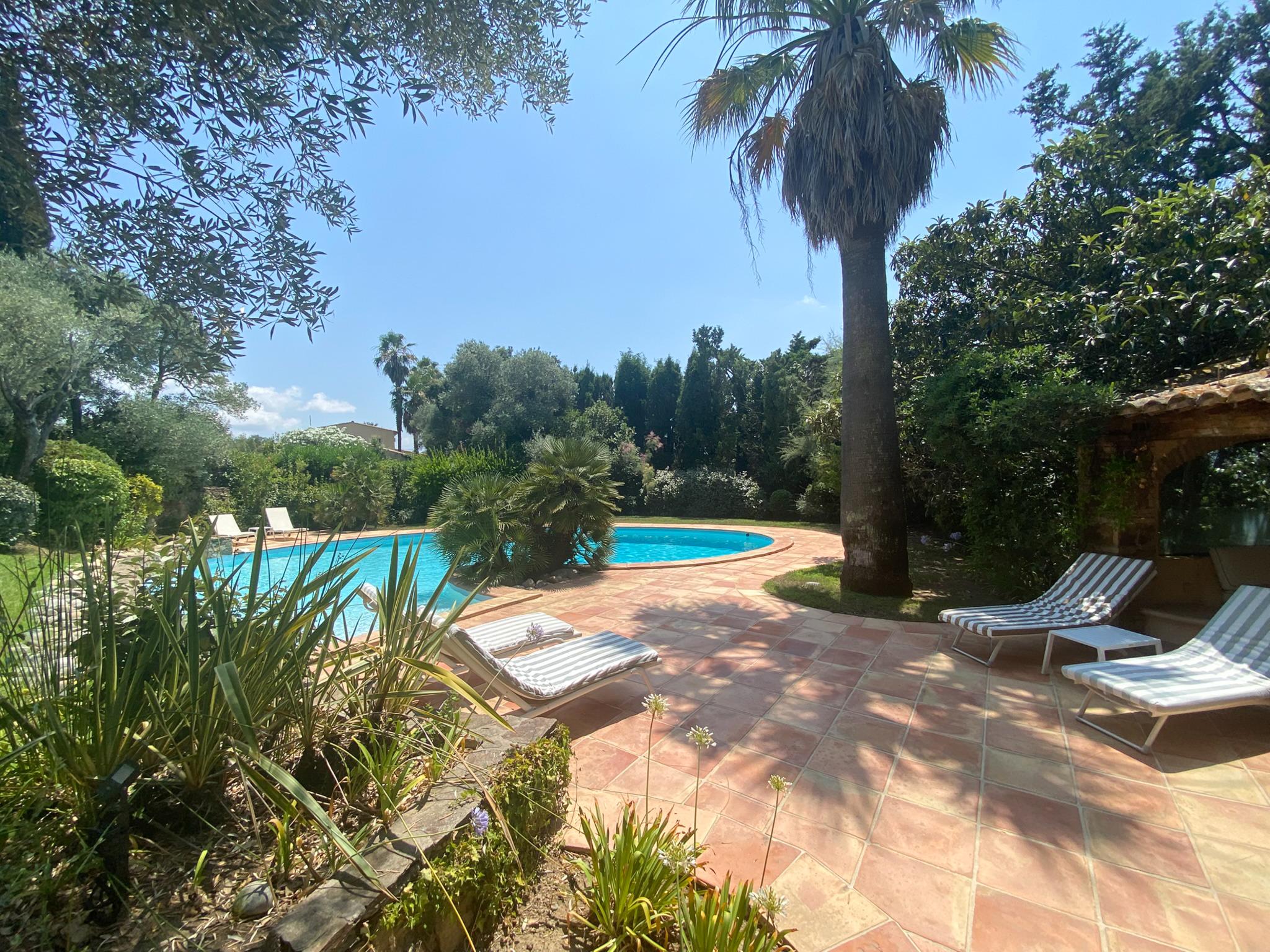 Bedroom with comfortable beds at Bergerie in Grimaud