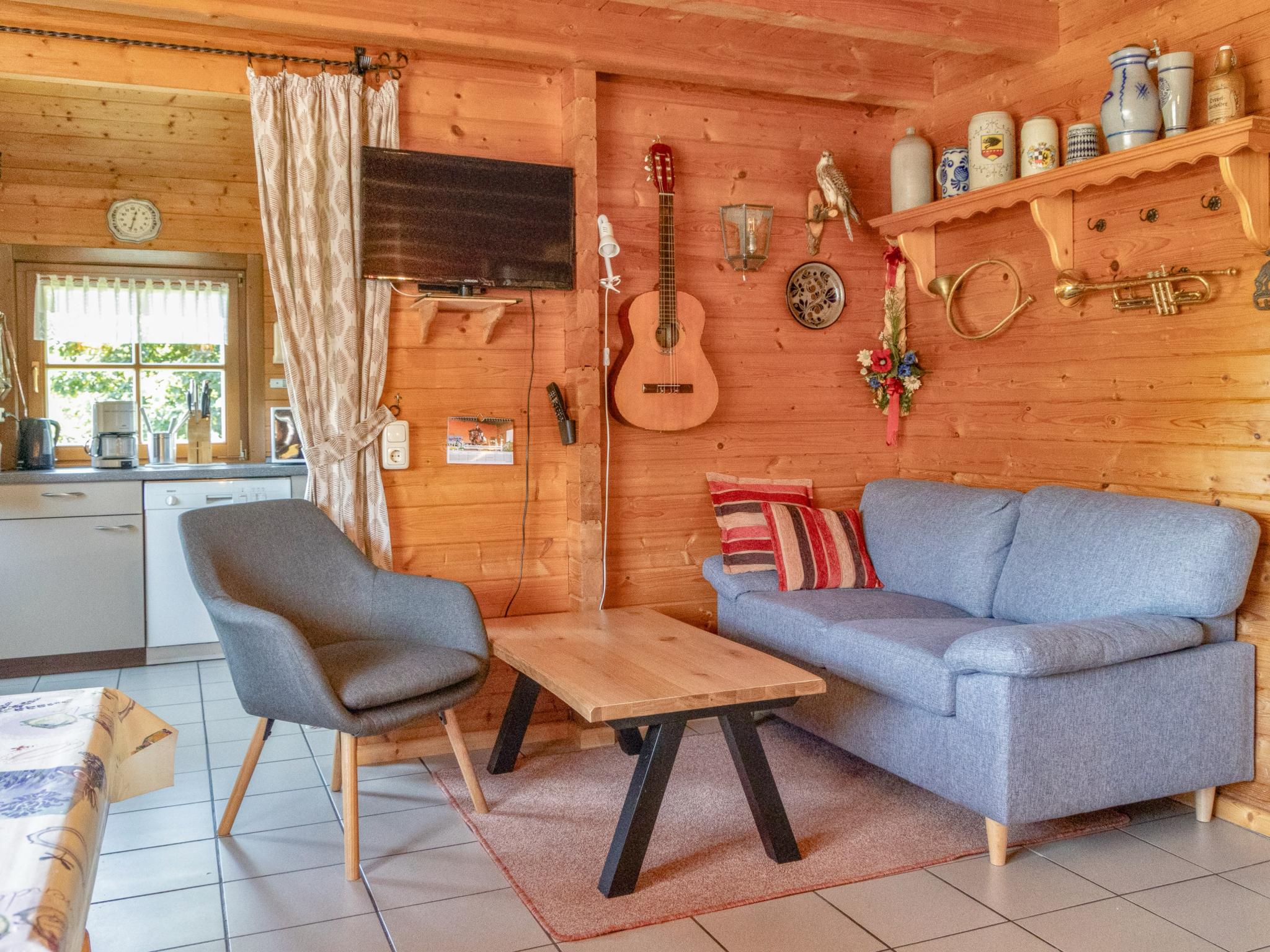 Outdoor terrace and views at Veste Coburg Blick in Waffenrod - Hinterrod