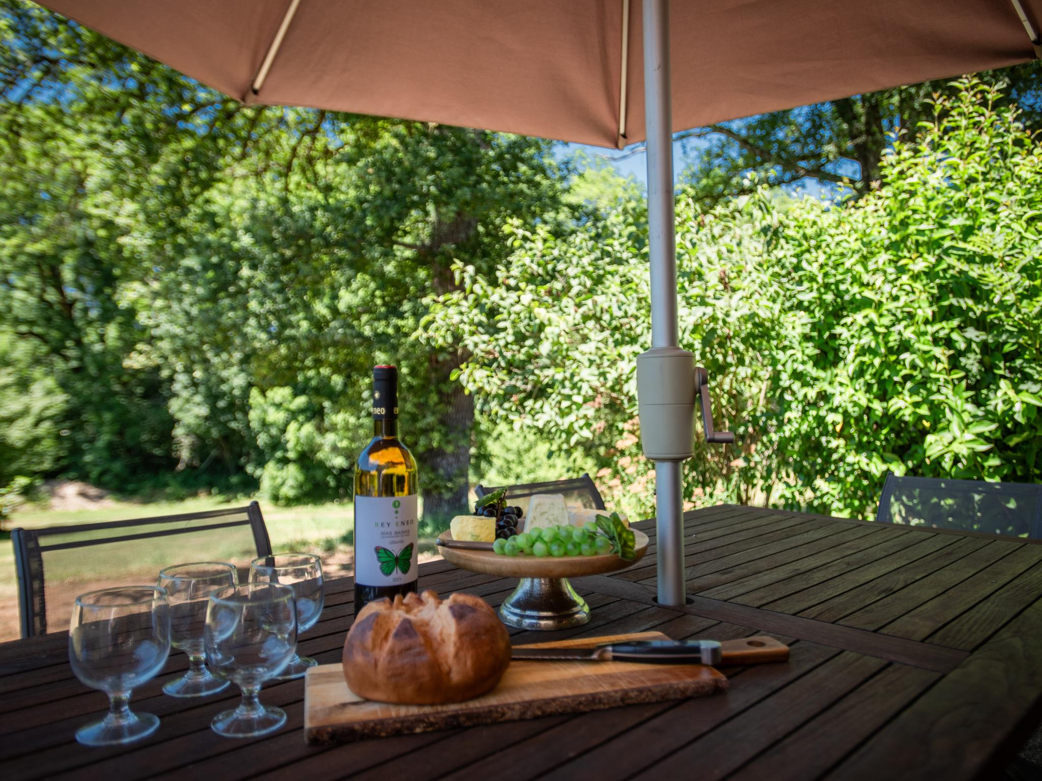 Bathroom facilities at Lac Bleu huis nr 13 in Lacapelle Marival