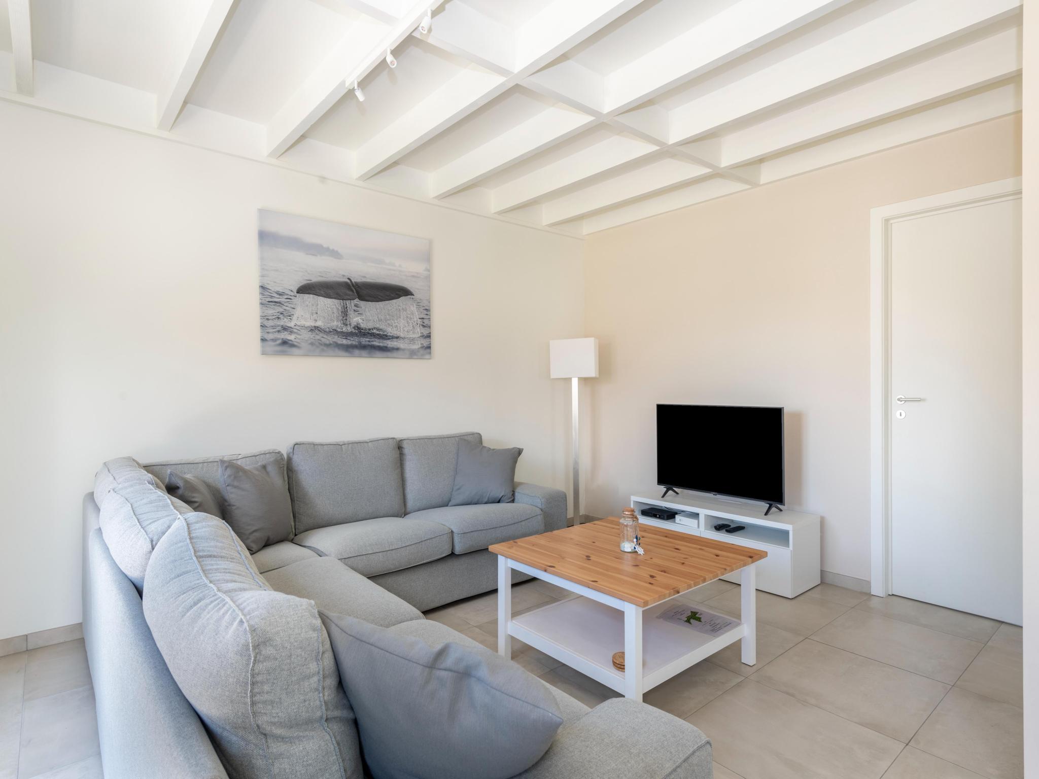 Bedroom with comfortable beds at Westhinder I H90 in Koksijde