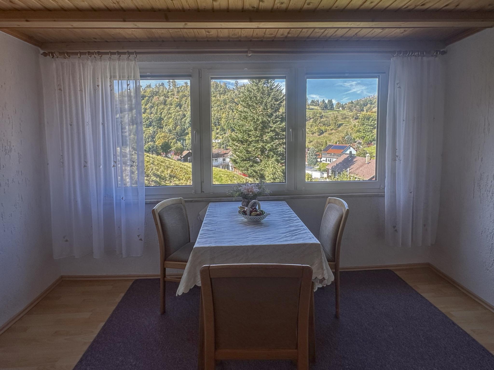 Outdoor terrace and views at Talblick in Schönbrunn
