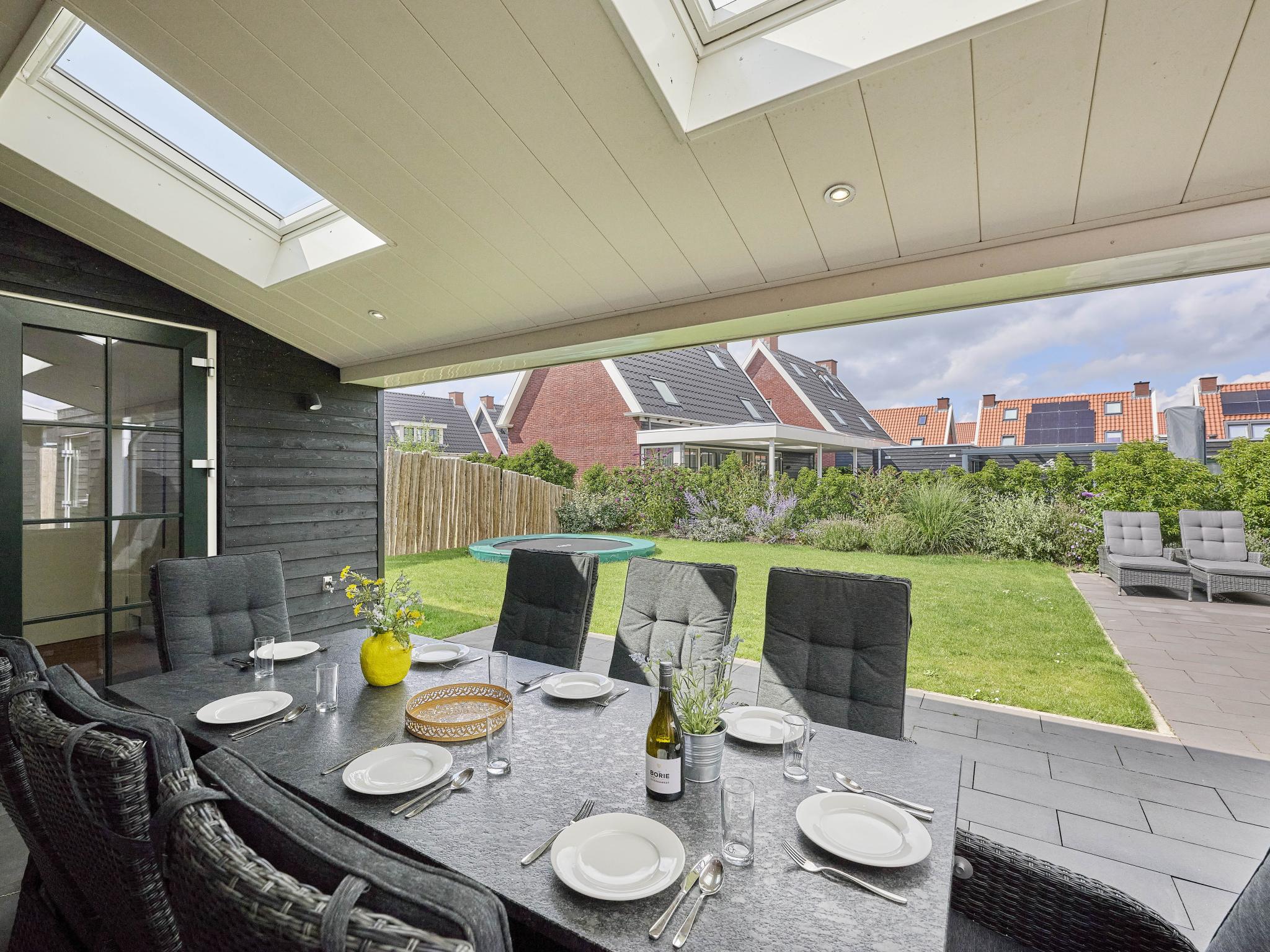 Bedroom with comfortable beds at Beach deluxe in Colijnsplaat