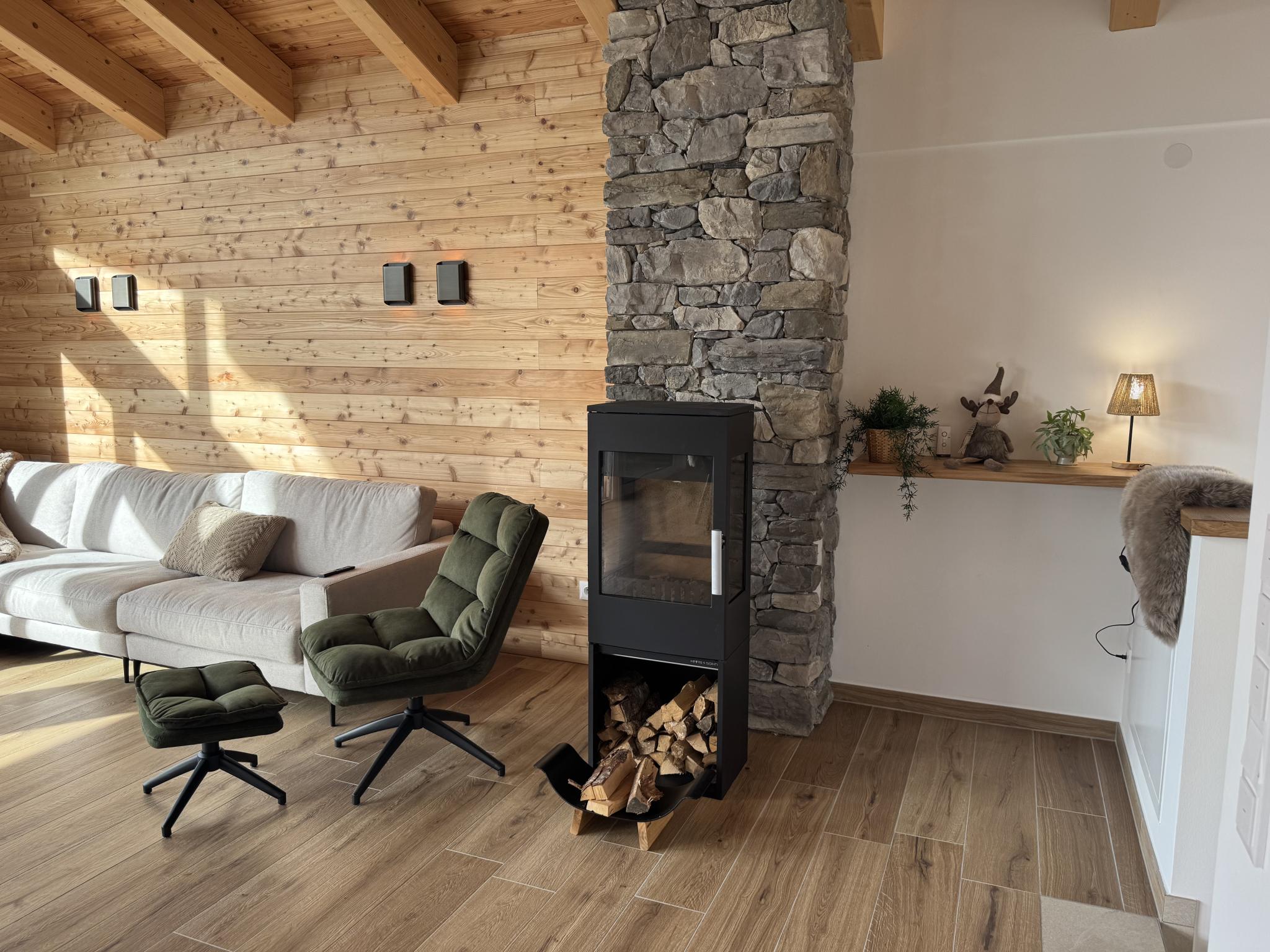 Swimming pool area at Birdie Lodge in Sankt Lambrecht