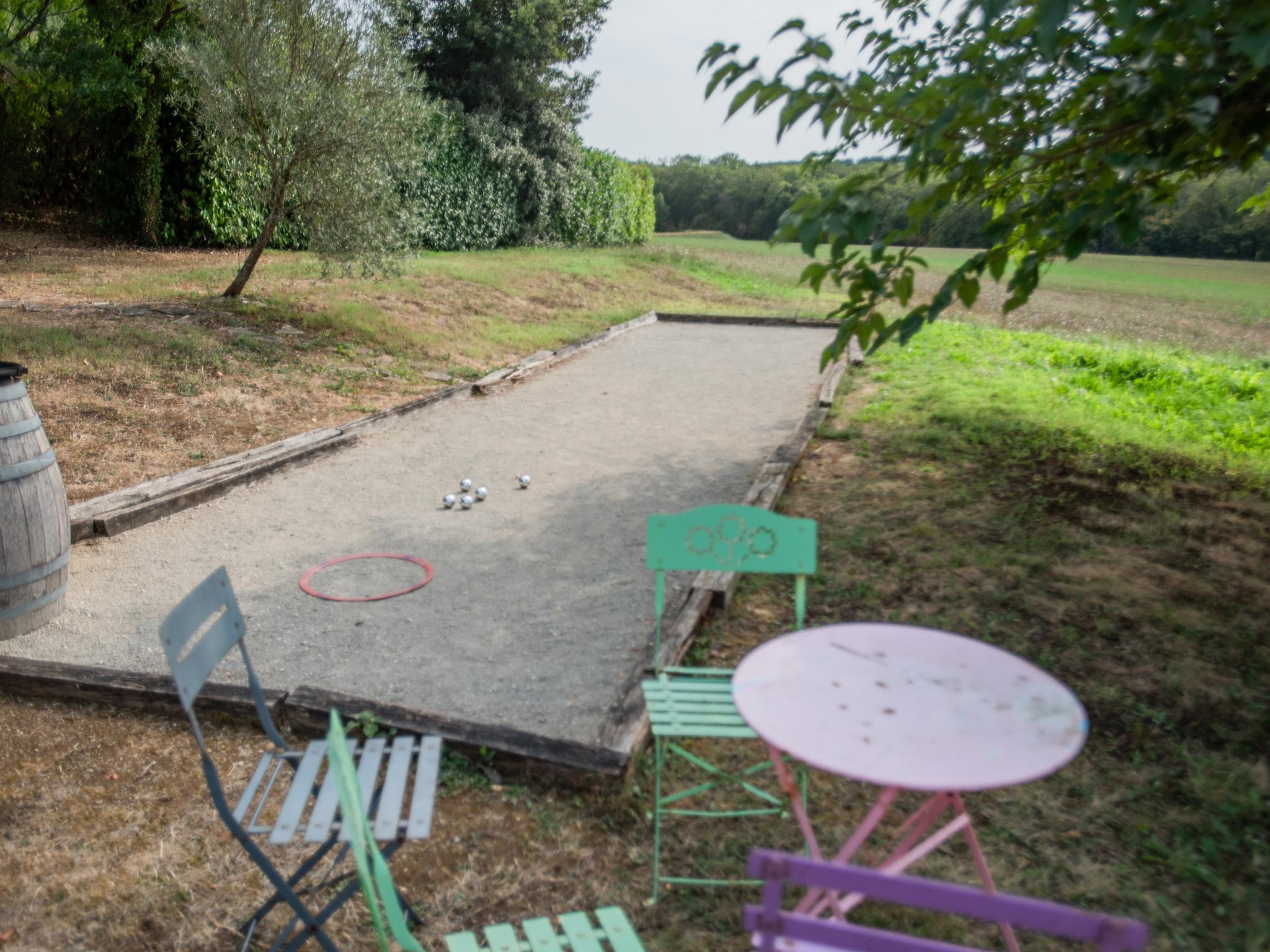 Outdoor terrace and views at Lili in Dégagnac