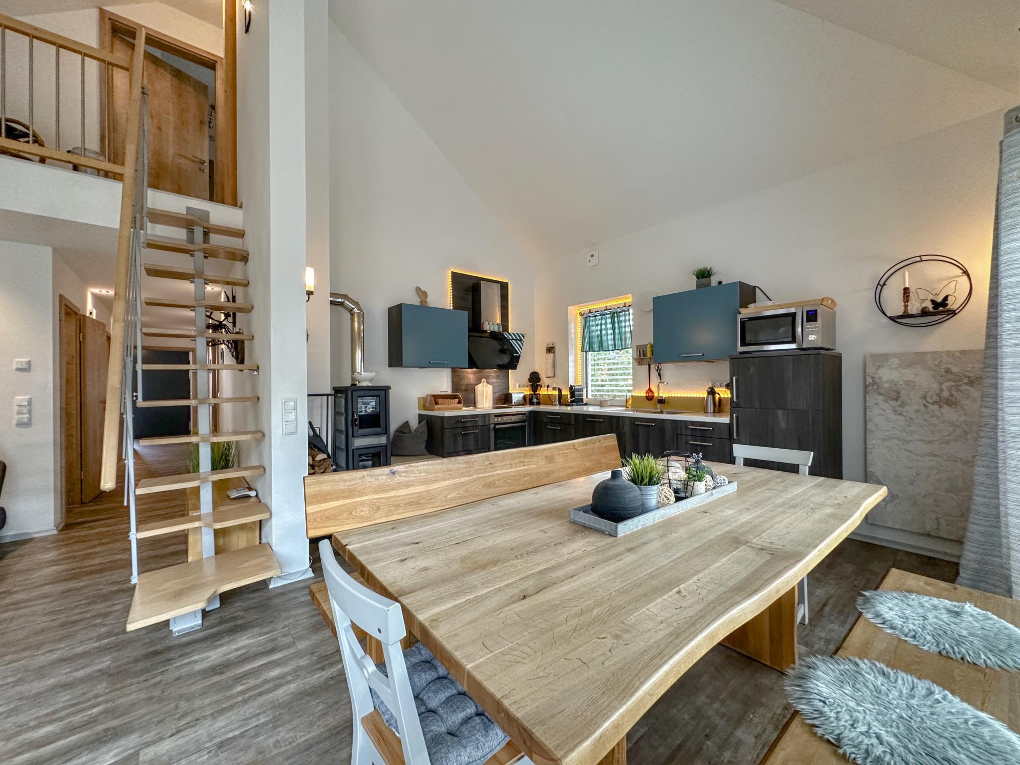 Modern kitchen at Hasn Res in Kleinwinklarn