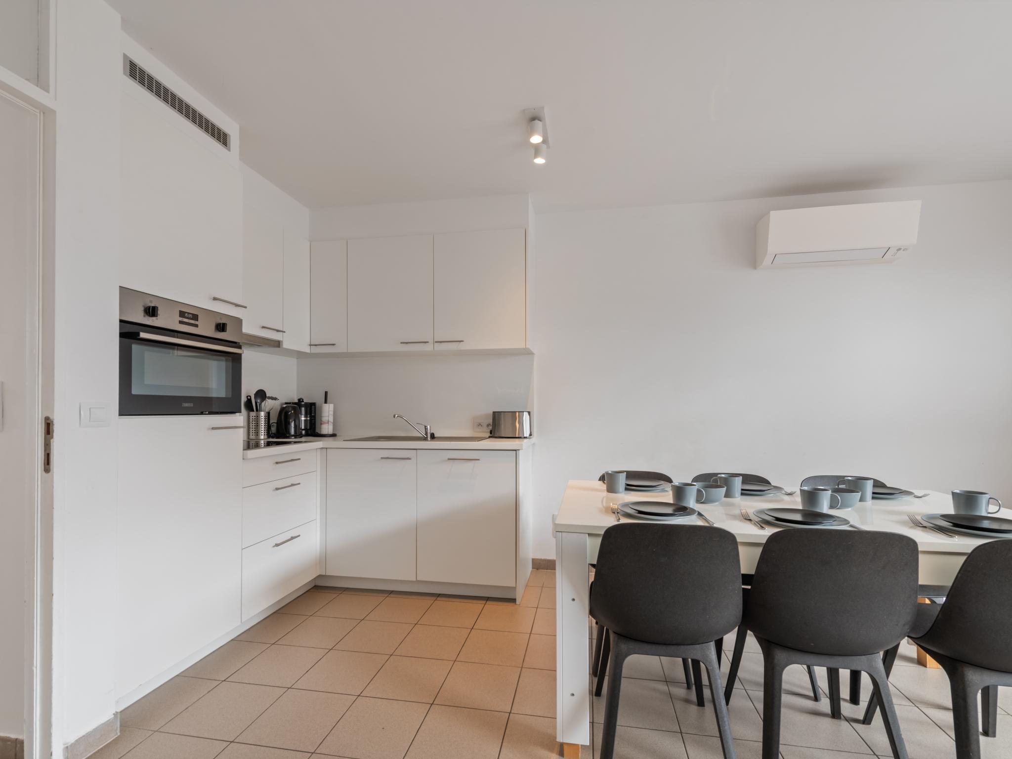 Outdoor terrace and views at Westhinder I H30 in Koksijde