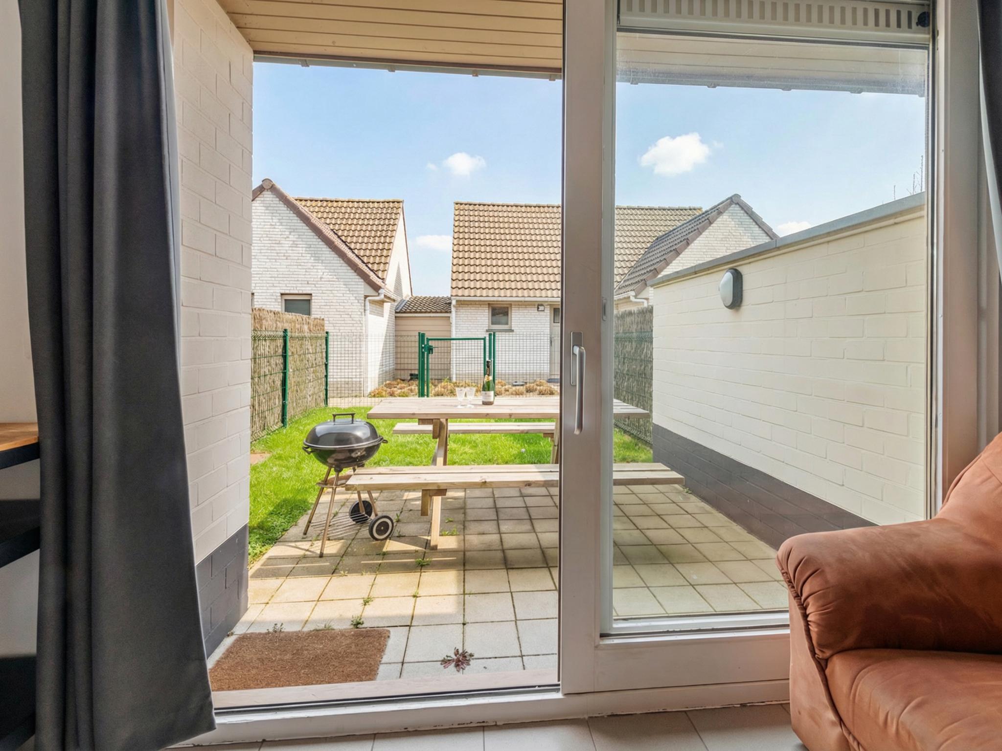 Bedroom with comfortable beds at Westhinder I H30 in Koksijde