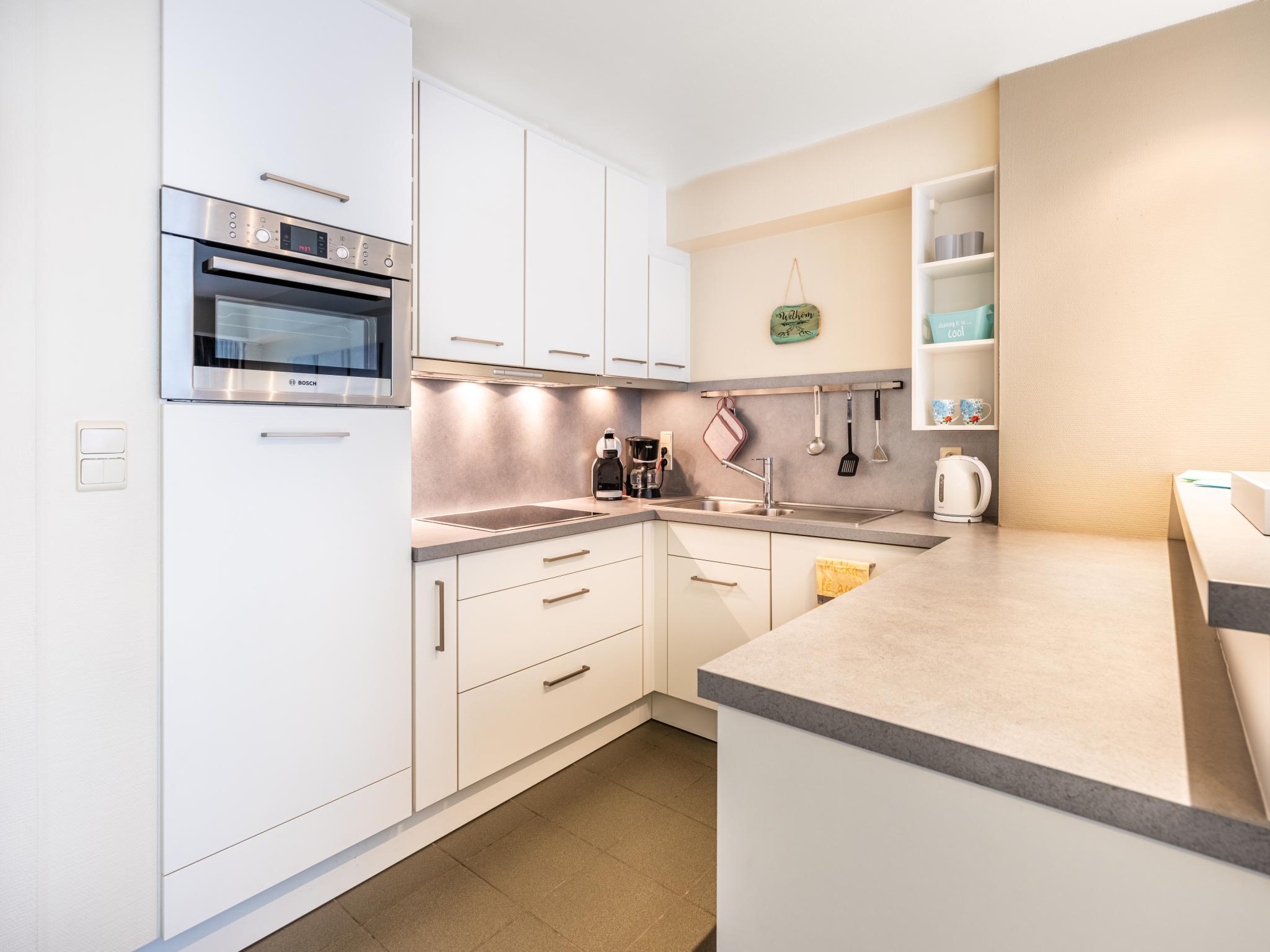 Modern kitchen at Anais derde in Sint-Idesbald