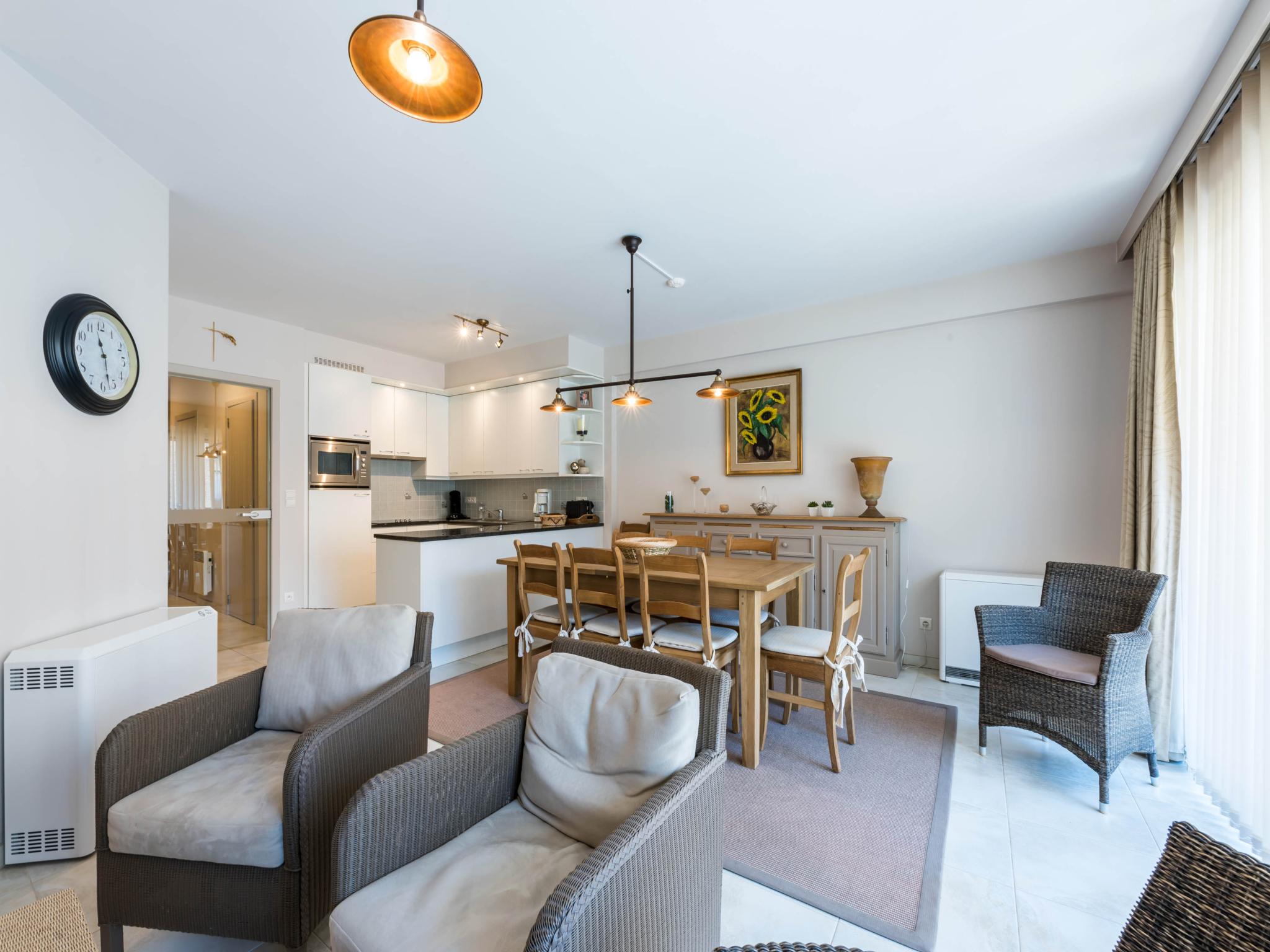 Outdoor terrace and views at Guernsey eerste in Koksijde