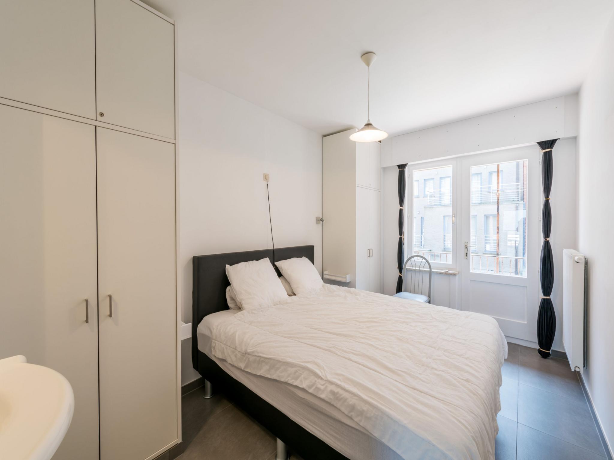 Swimming pool area at Olbi premier in Koksijde