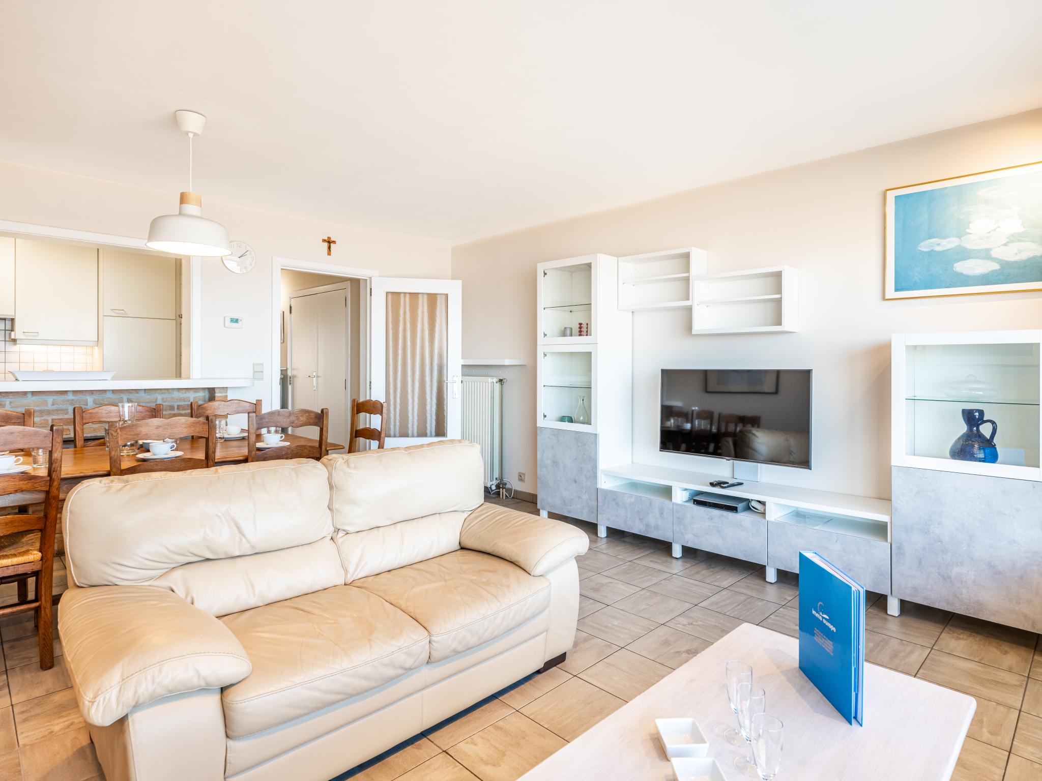 Swimming pool area at La Digue Est cinq in Sint-Idesbald