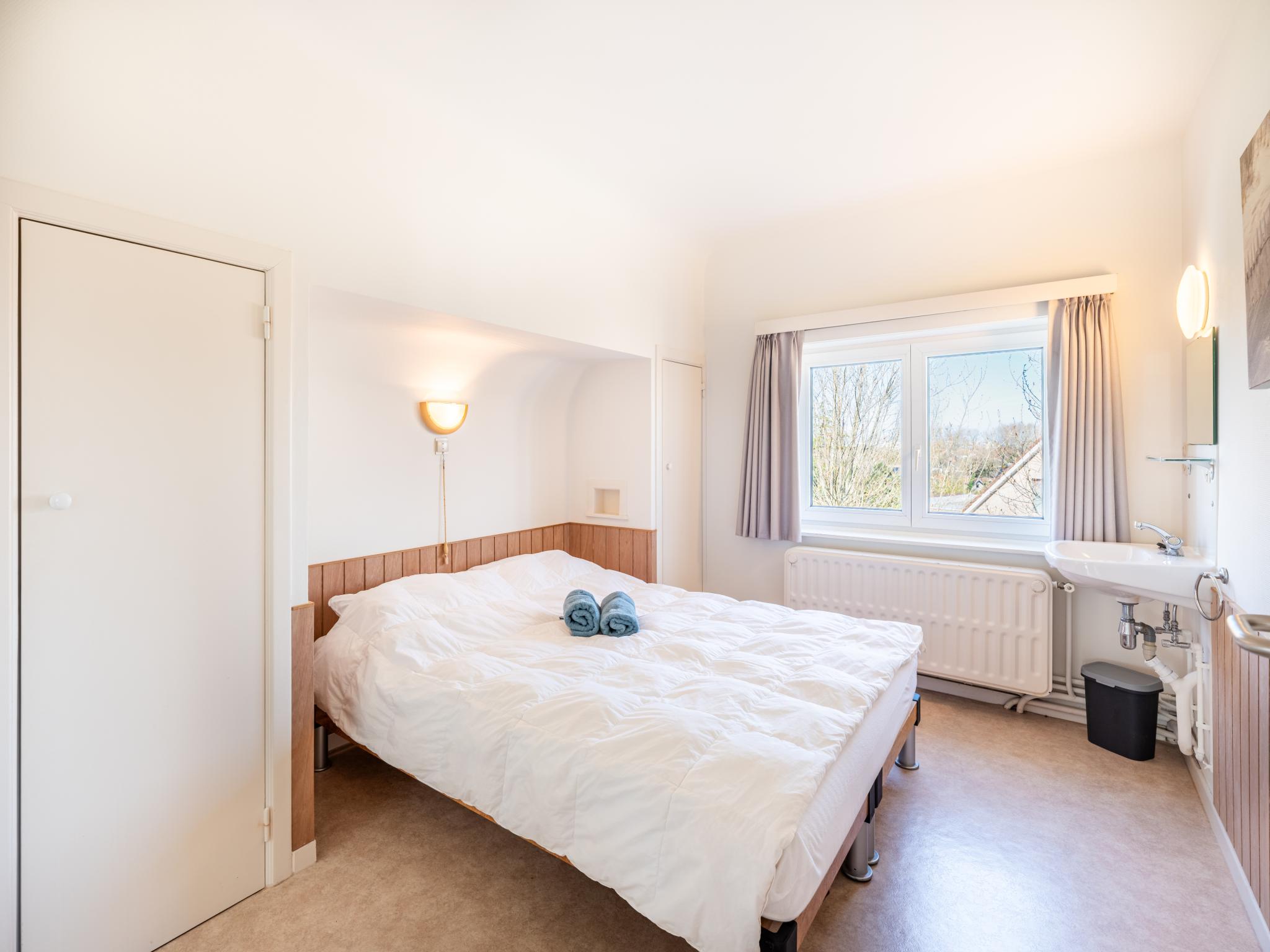 Outdoor terrace and views at Aux Dunes in Koksijde