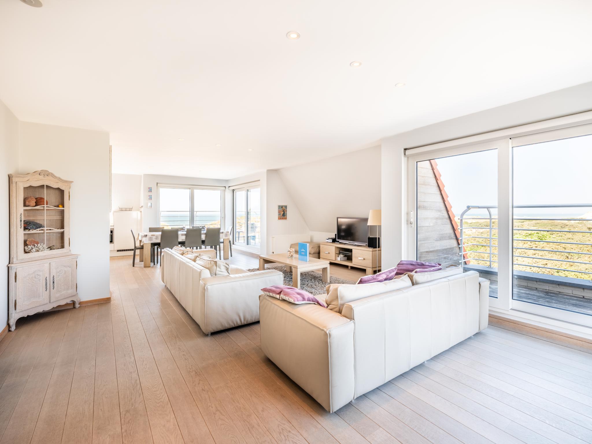 Bedroom with comfortable beds at Seawhisper in Koksijde