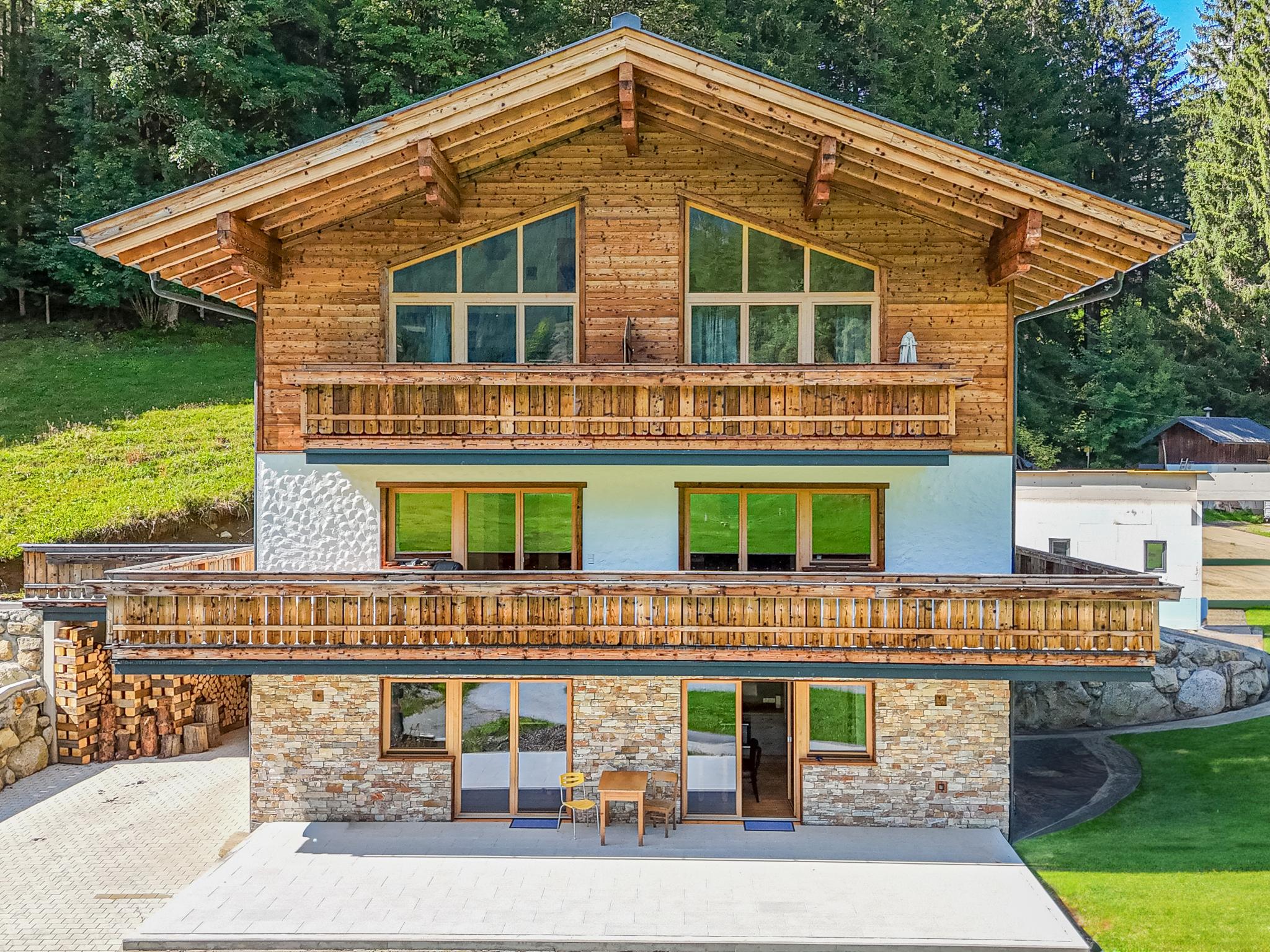 Outdoor terrace and views at Haus Bergstille Top 3 in Wald im Pinzgau