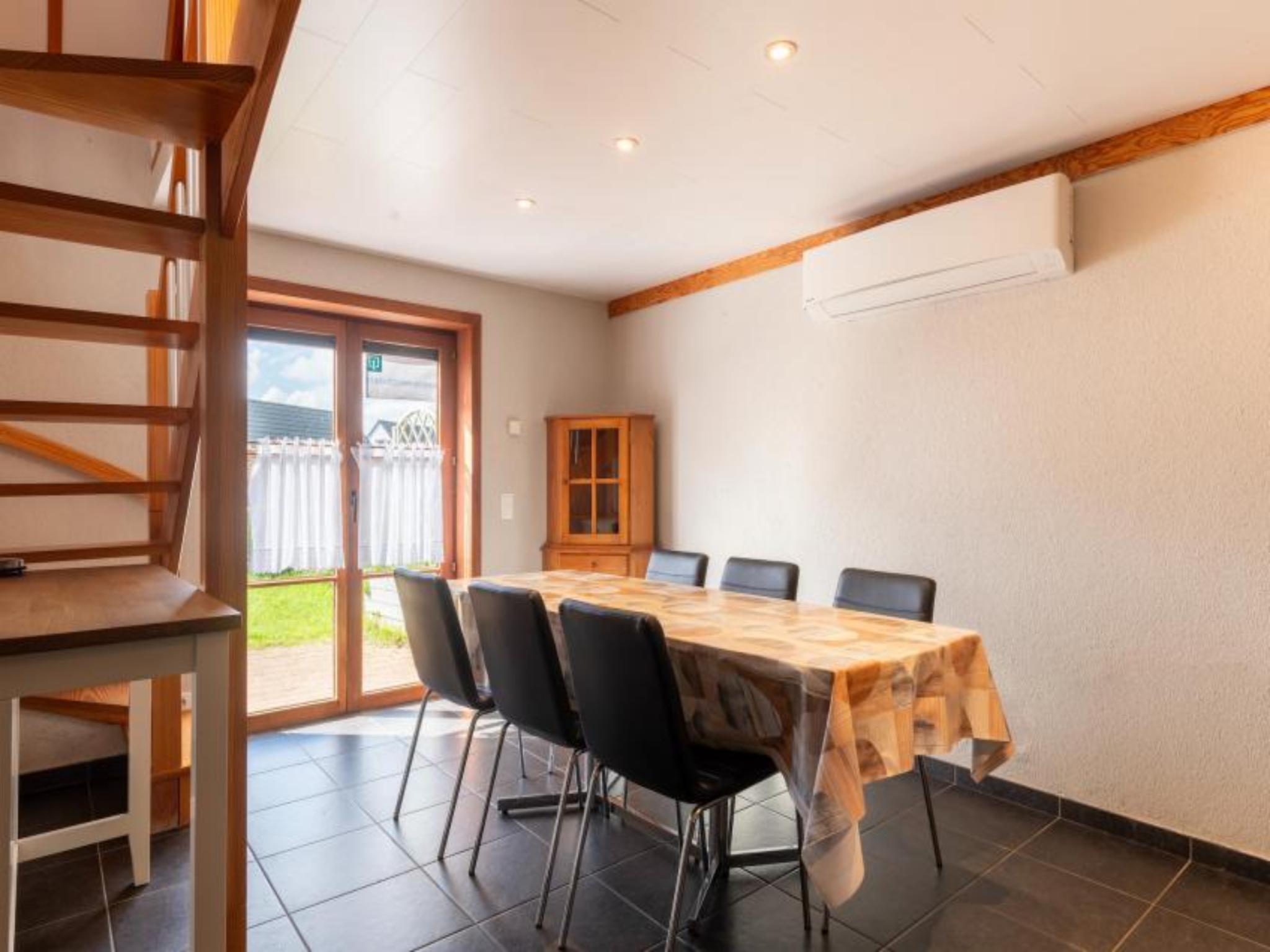 Swimming pool area at Nieuwendamme 108 in Lombardsijde