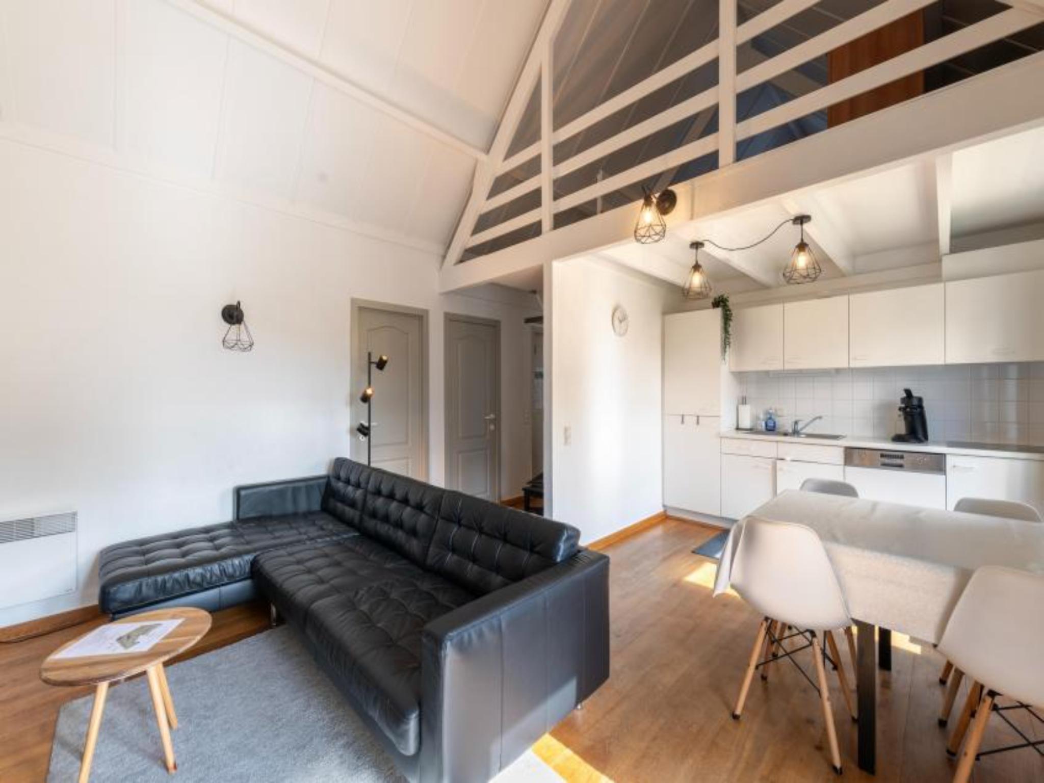 Swimming pool area at Nieuwendamme H114 in Lombardsijde