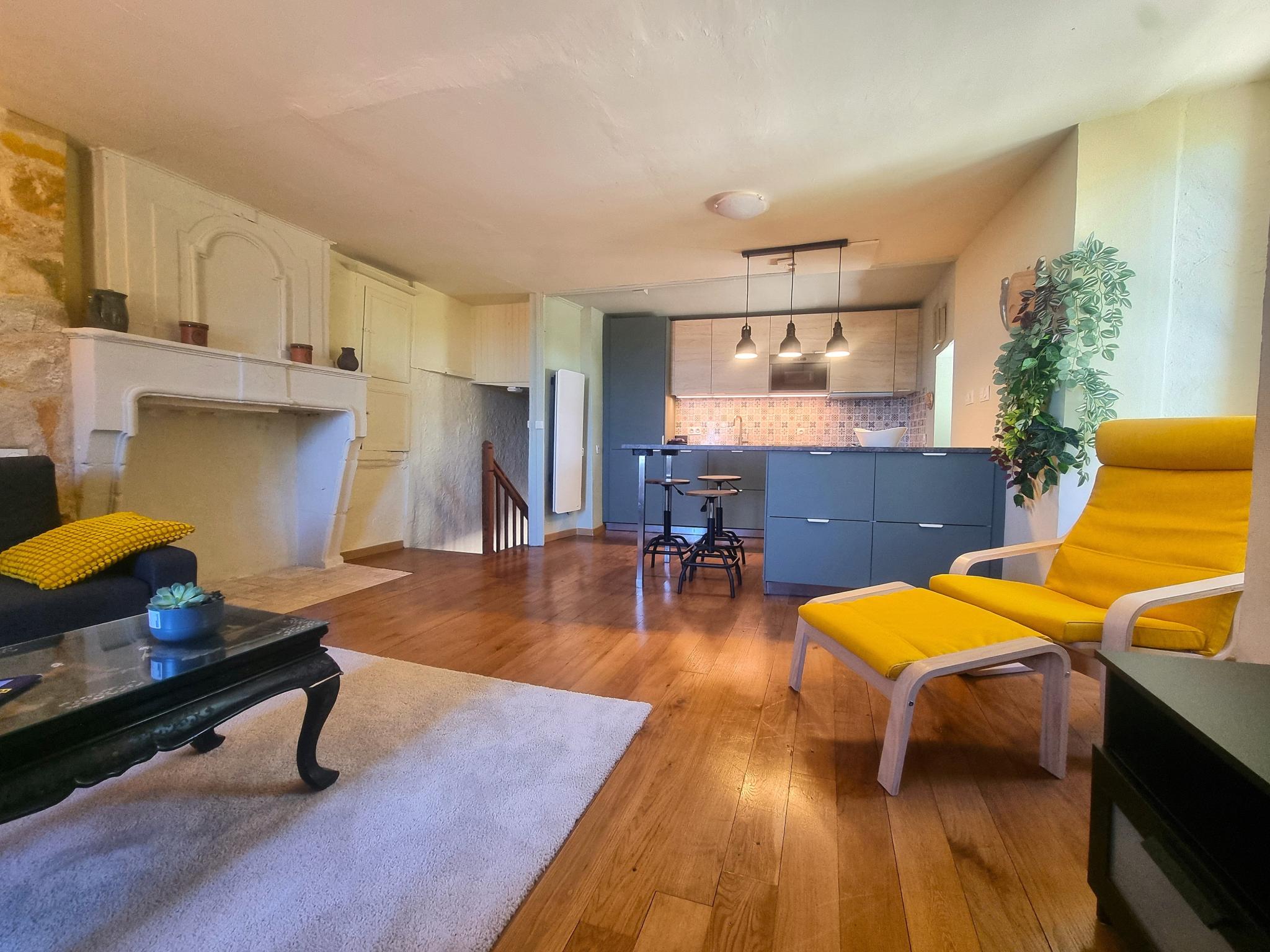 Living area at La Nit de la Fontaine in Brossac