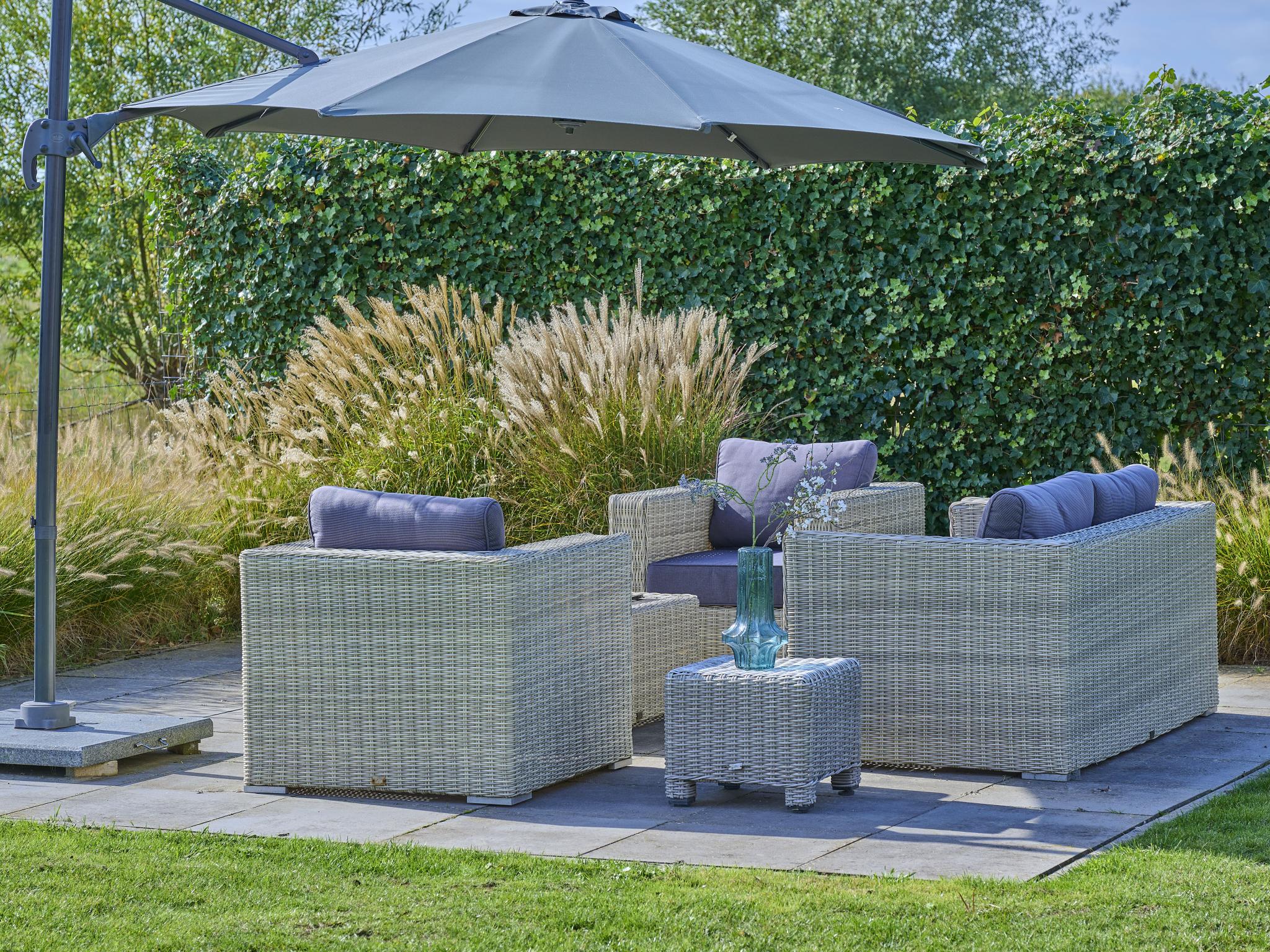 Modern kitchen at SeaLuxe Residence 27C in Colijnsplaat