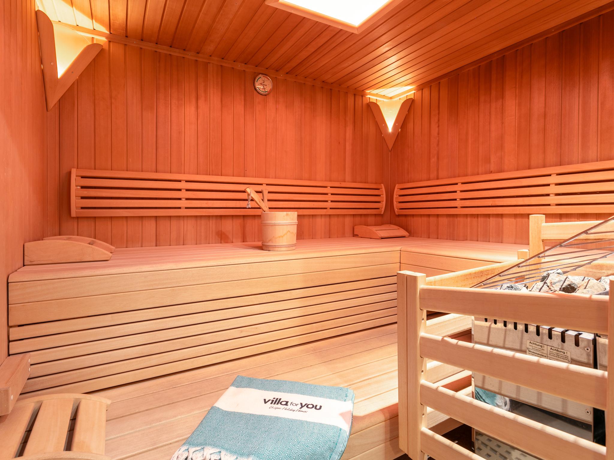 Swimming pool area at Marchenthorn in Leogang