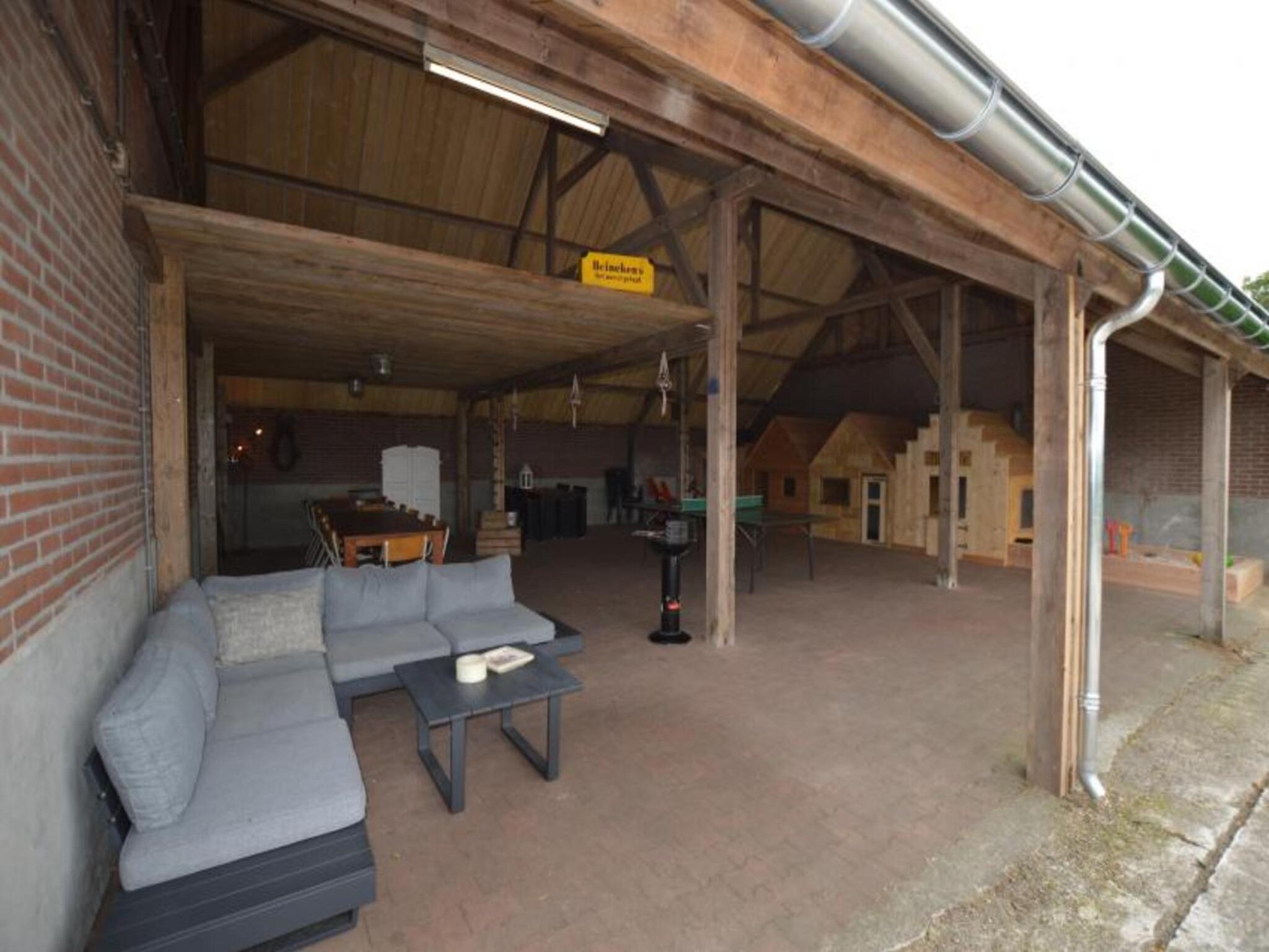 Modern kitchen at De Open Schuur in Elsendorp