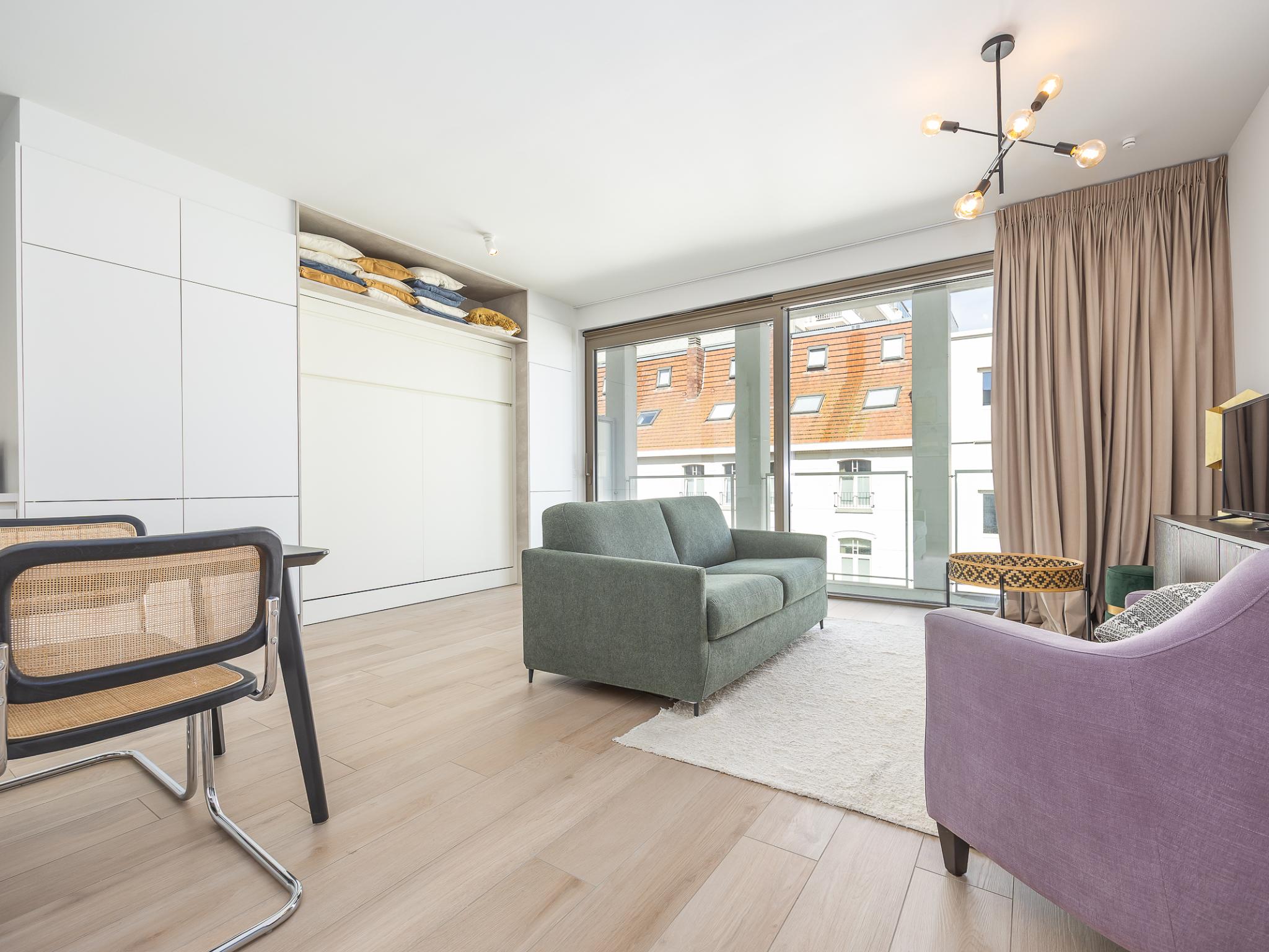 Bedroom with comfortable beds at Omnia 9 - 0203 in Middelkerke