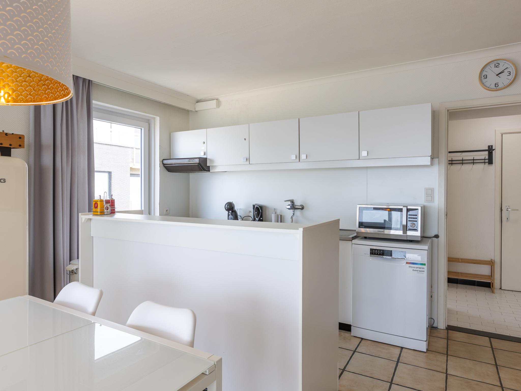 Modern kitchen at Kwintebank - 0904 in Middelkerke