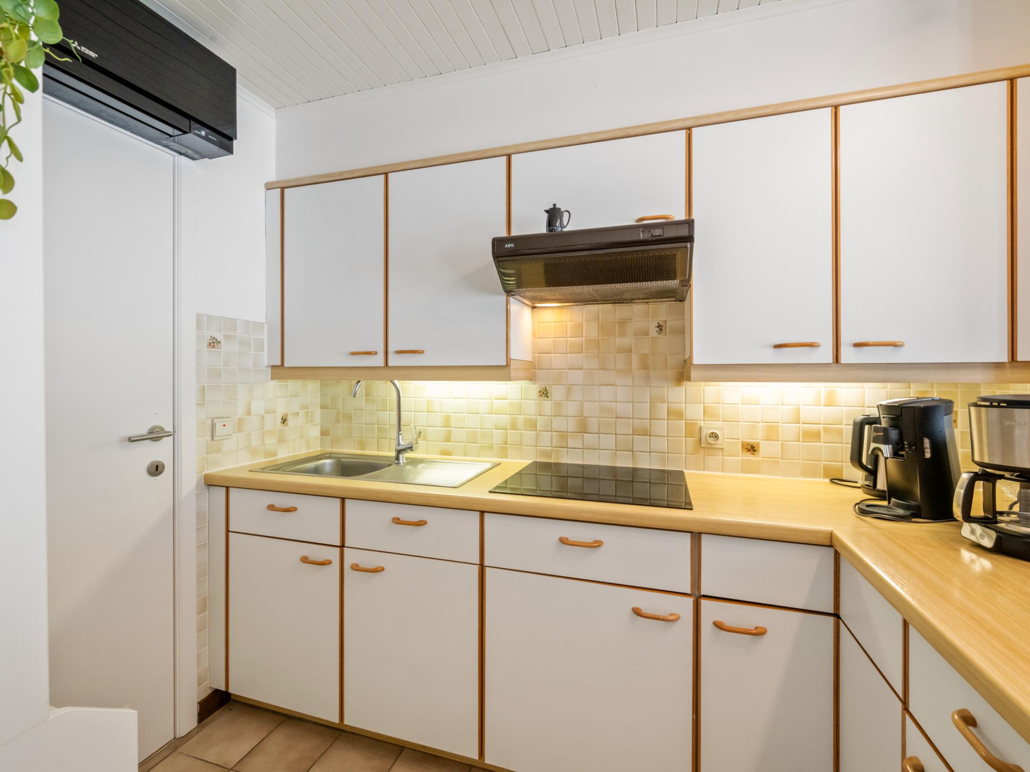 Modern kitchen at Nieuwstraat 10 - V2 in Blankenberge