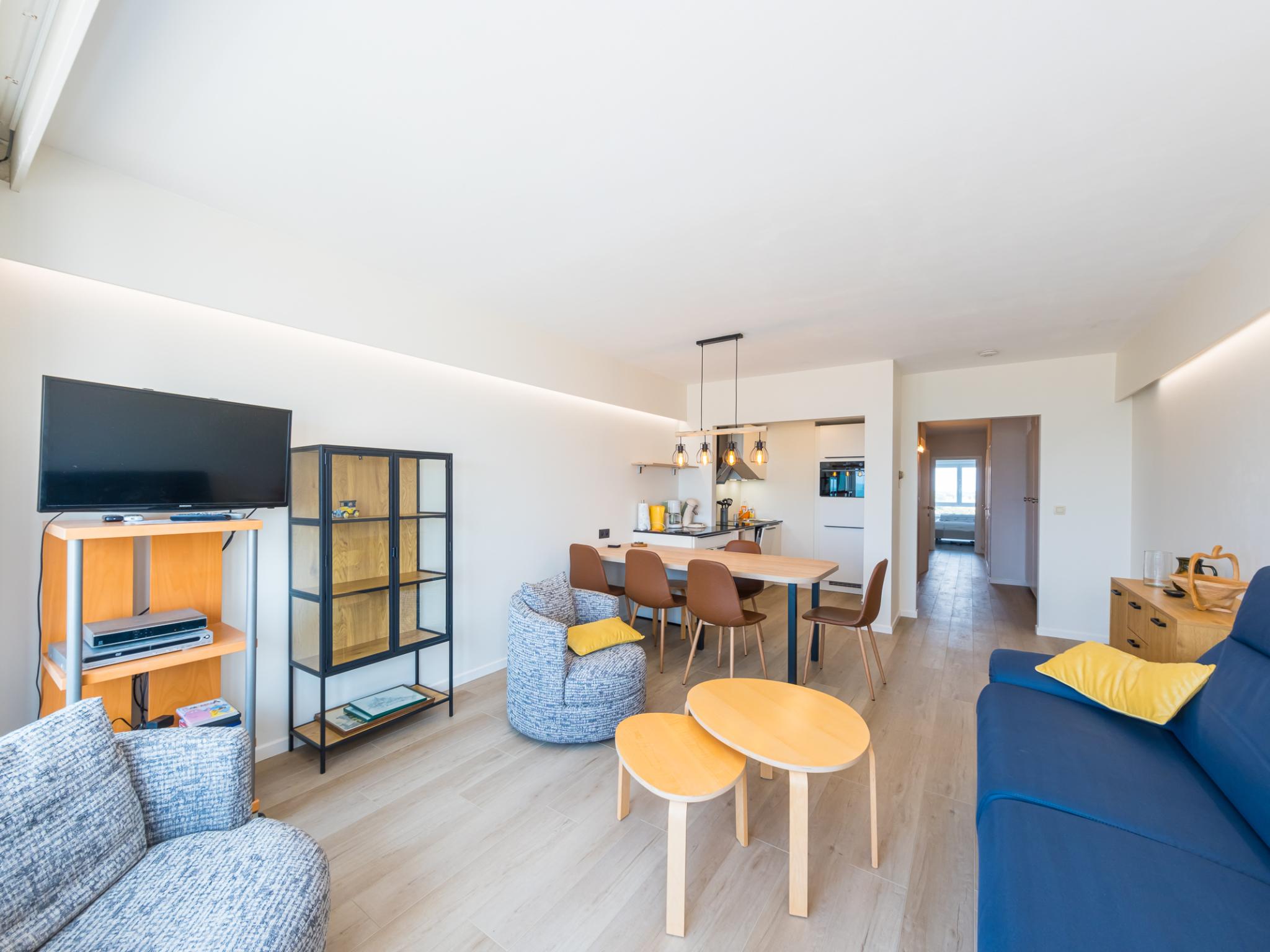 Bedroom with comfortable beds at Reno - 0701 in Middelkerke