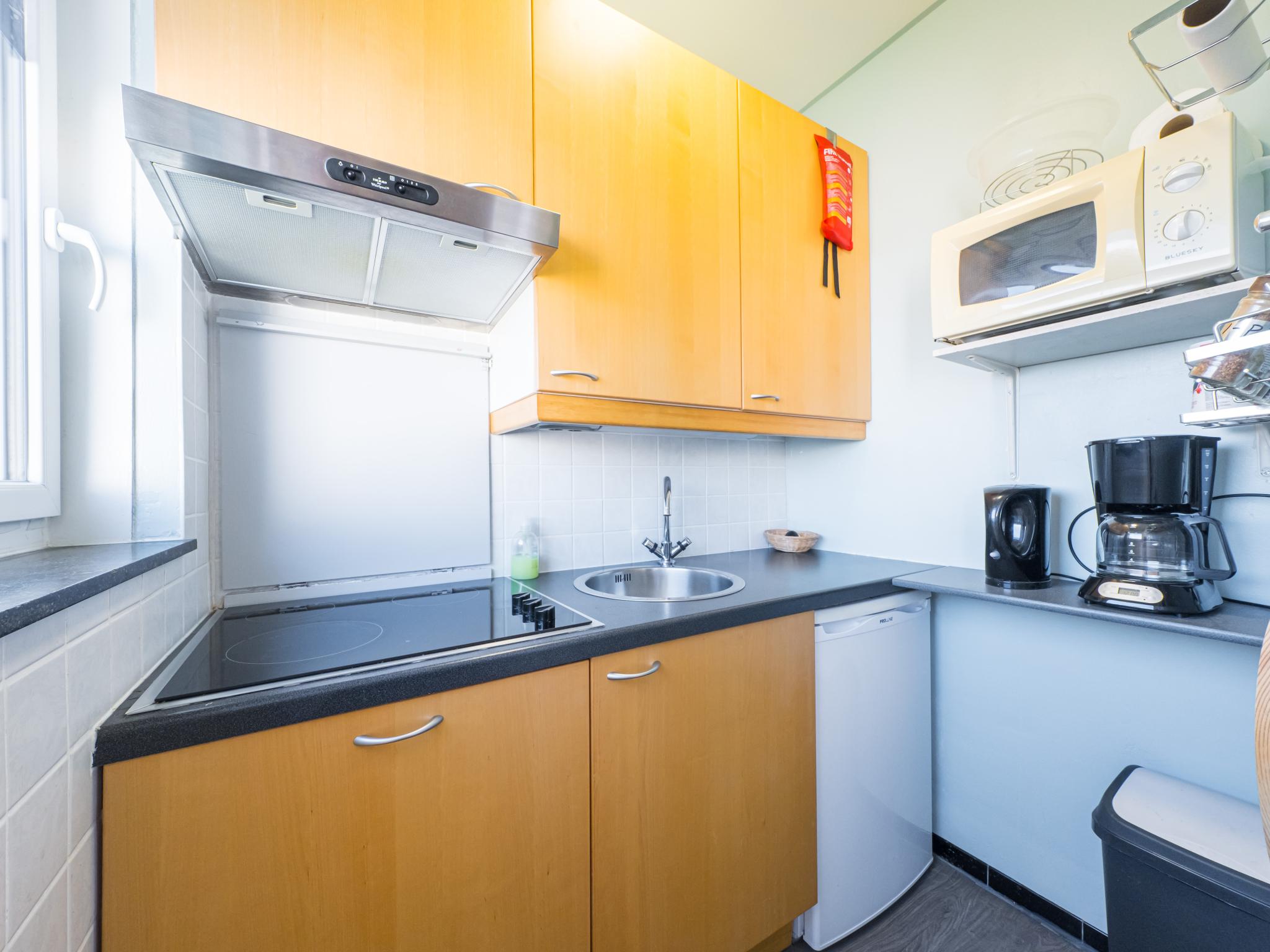 Bathroom facilities at Wimbledon A - 0803 in Middelkerke