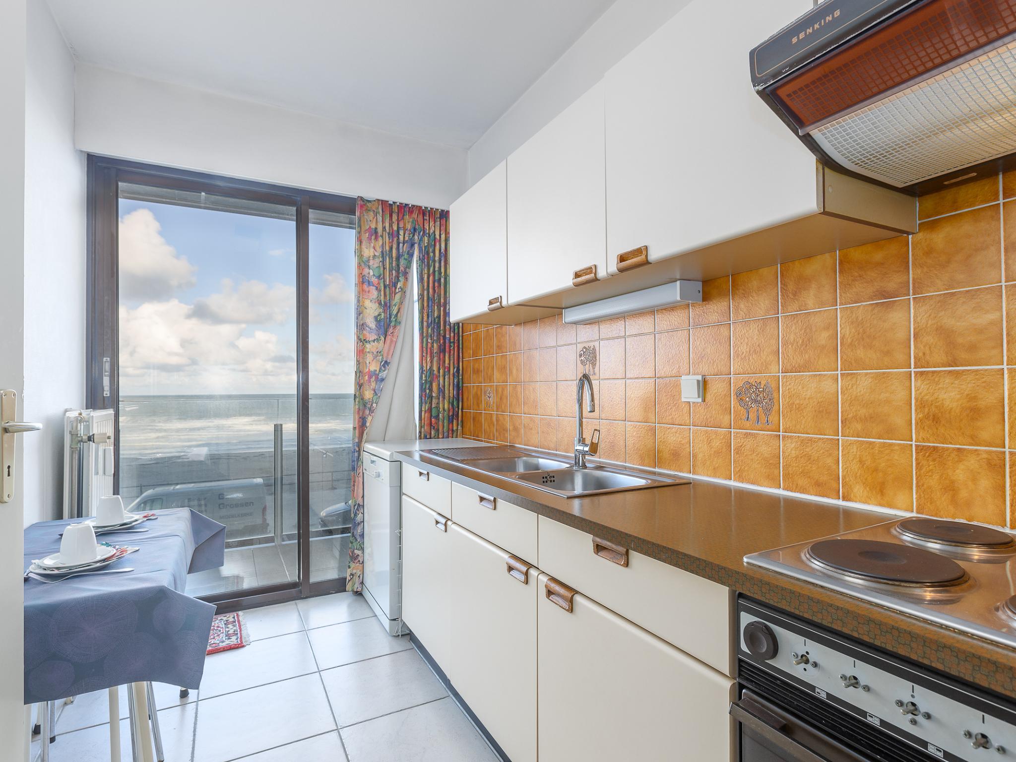 Bathroom facilities at De Rede 1 - 0101 + parking 18 in Middelkerke