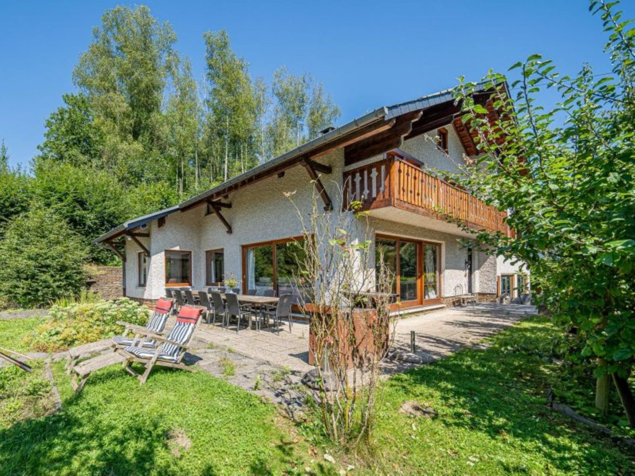 Swimming pool area at Léoras Cocoon in Membre